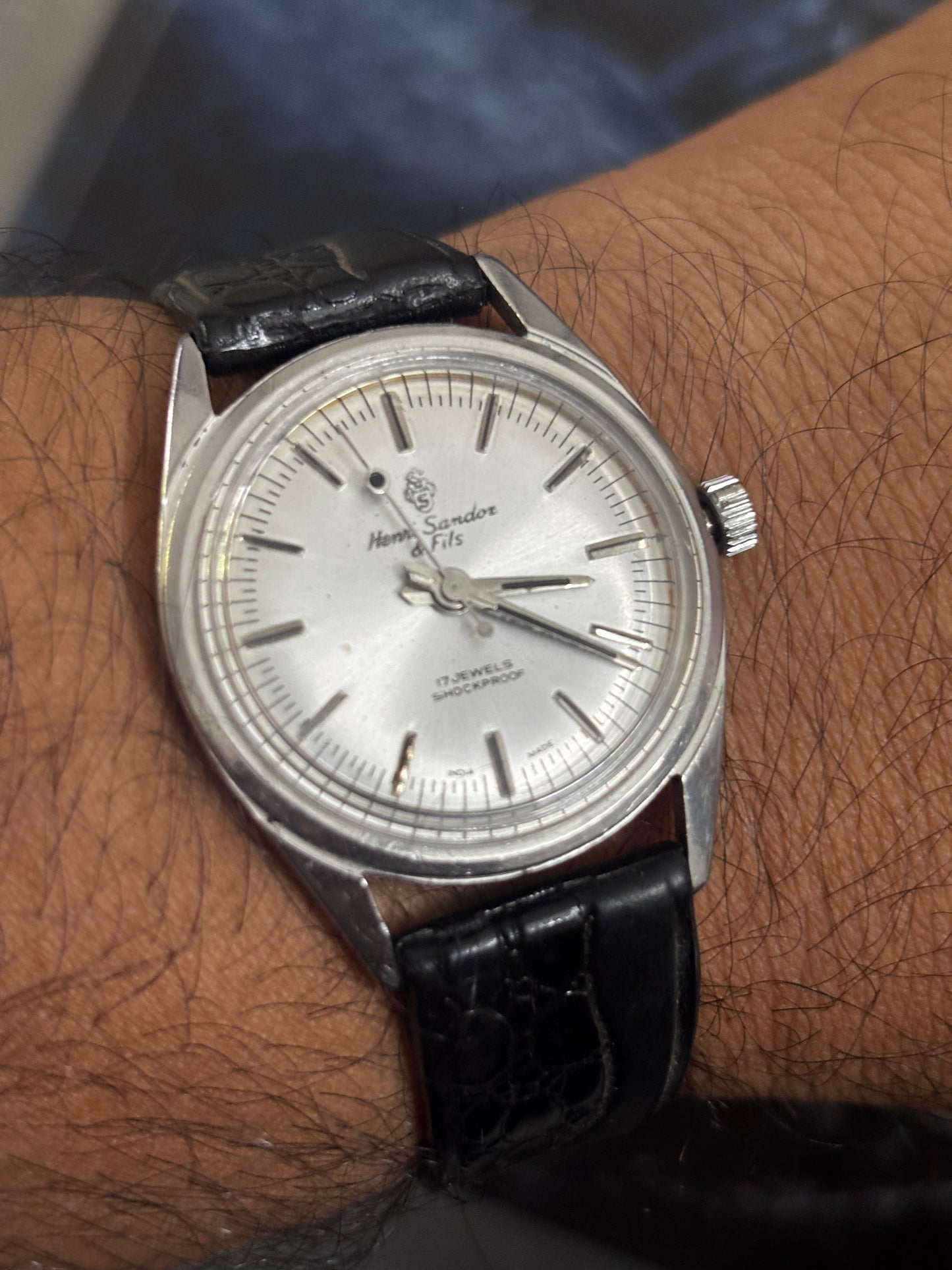 Henry Sandoz & Fils Mechanical Vintage Hand-wound Watch with a Silver-toned Dial
