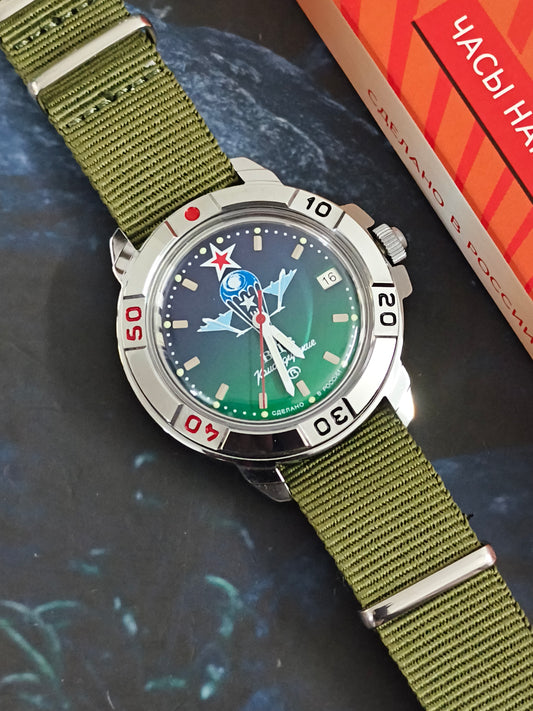 VOSTOK VDV Komandirskie Military Commander Airborne Forces Mechanical Hand-wound 40mm Watch, Model 431021