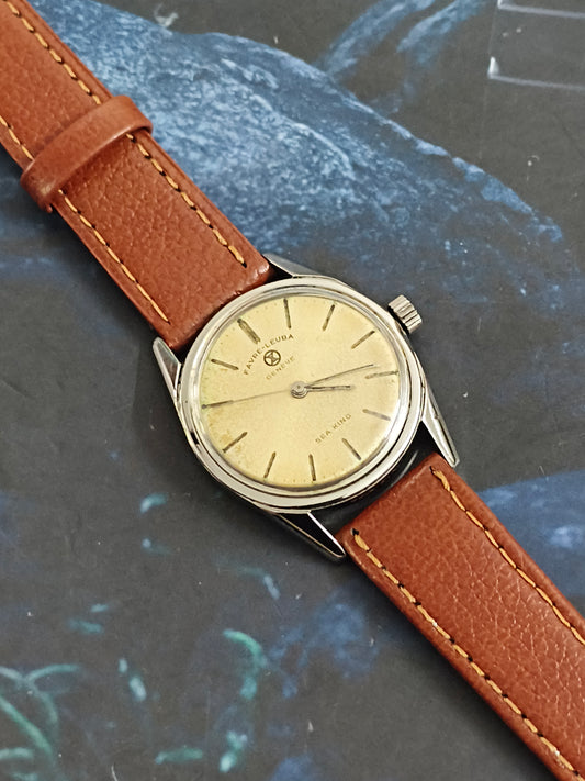 Favre Leuba Vintage Sea King Mechanical Watch with an Aged Cream-color Dial