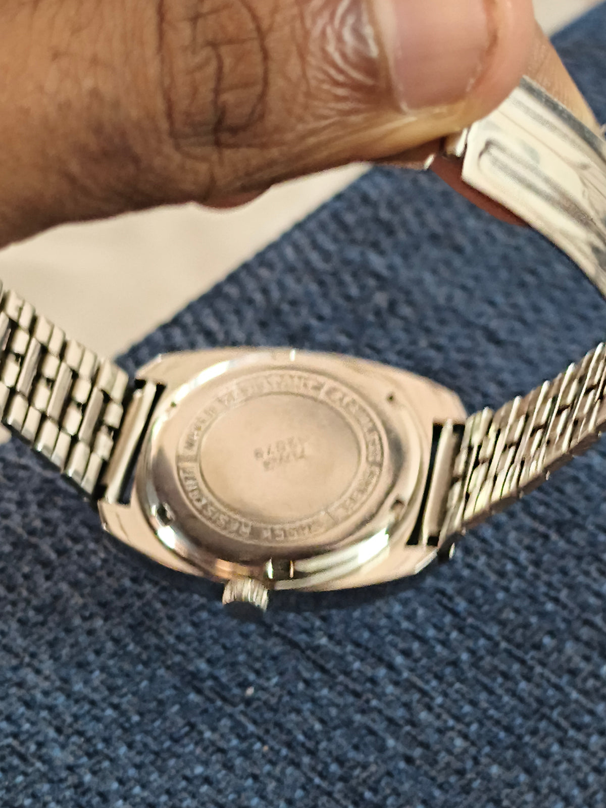 HMT Vijay Mechanical Vintage Watch, Silver-toned Dial Version with Vertical Brushed Finish and Crossline Pattern