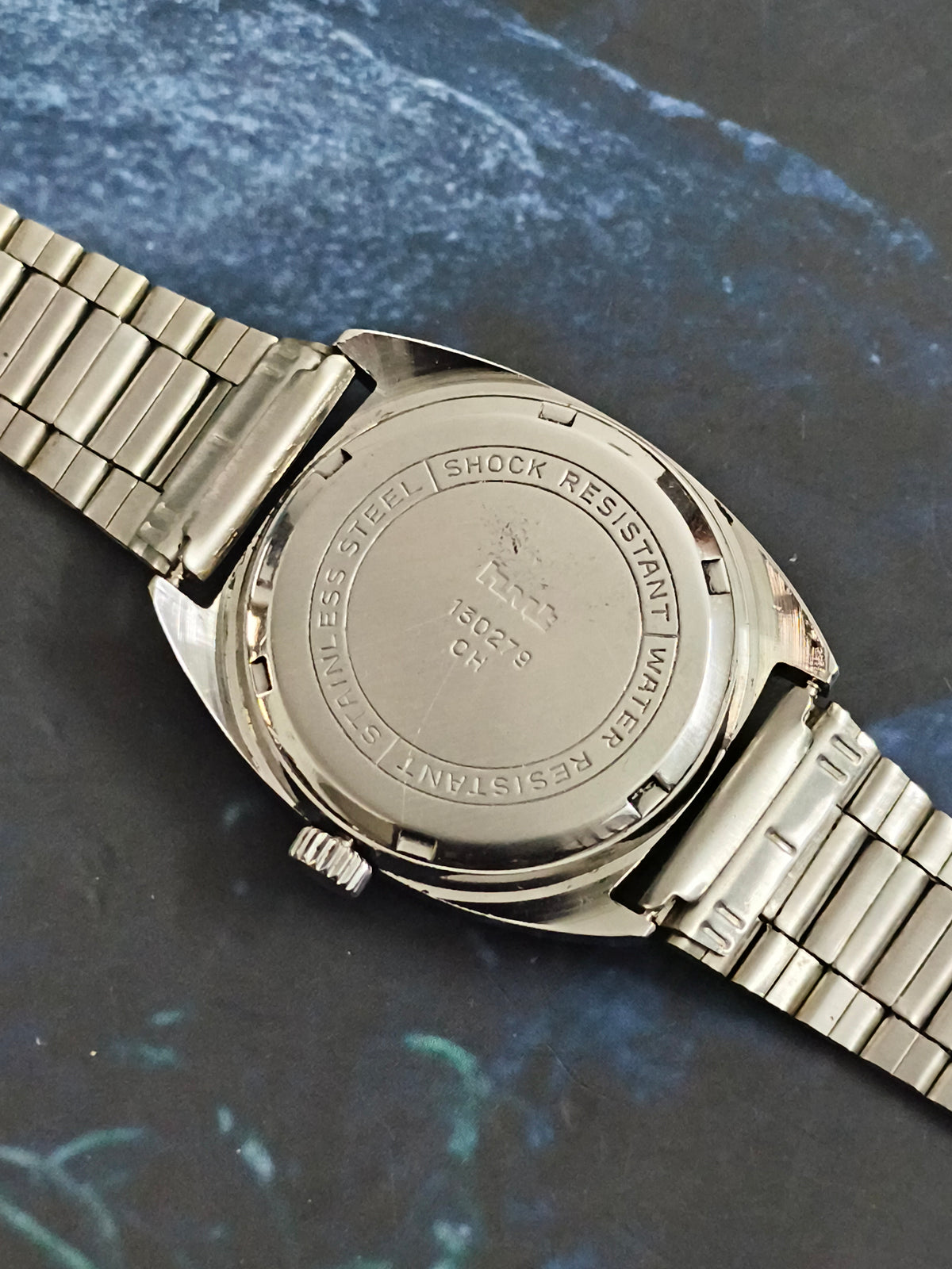 HMT Hemant Hand-wound Vintage Watch a Black Dial