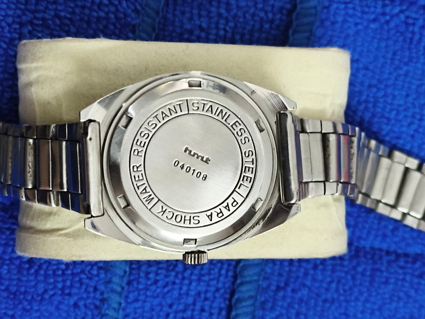 HMT Praveen Hand-wound Watch, Rare Model with Textured Golden Dial