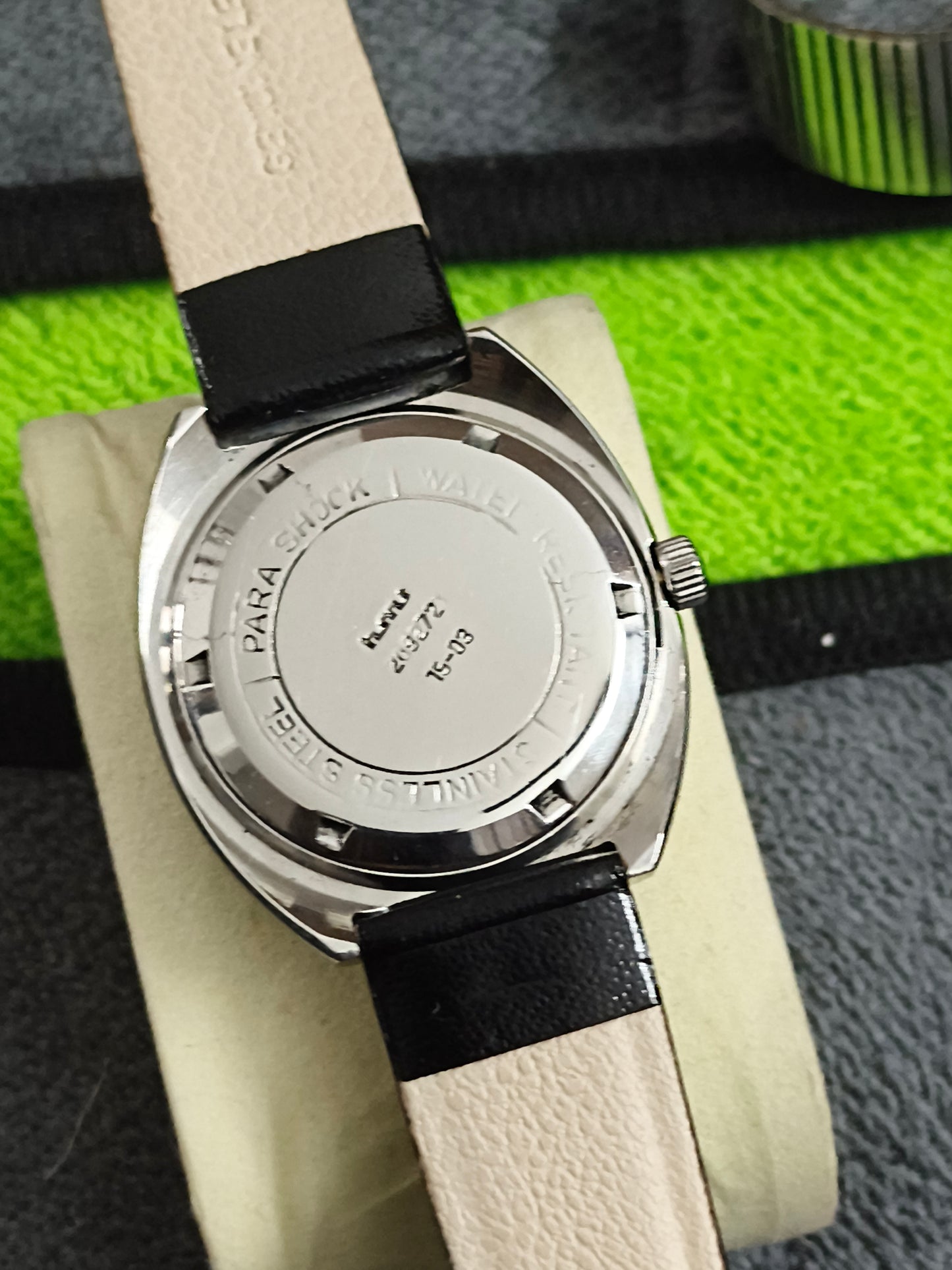 HMT Karthik Mechanical Hand-wound Vintage Watch with a Silver Toned Dial