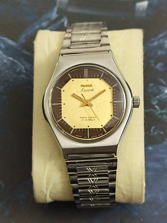 HMT Deepak Hand-wound Vintage Watch with a Dual-tone Dial