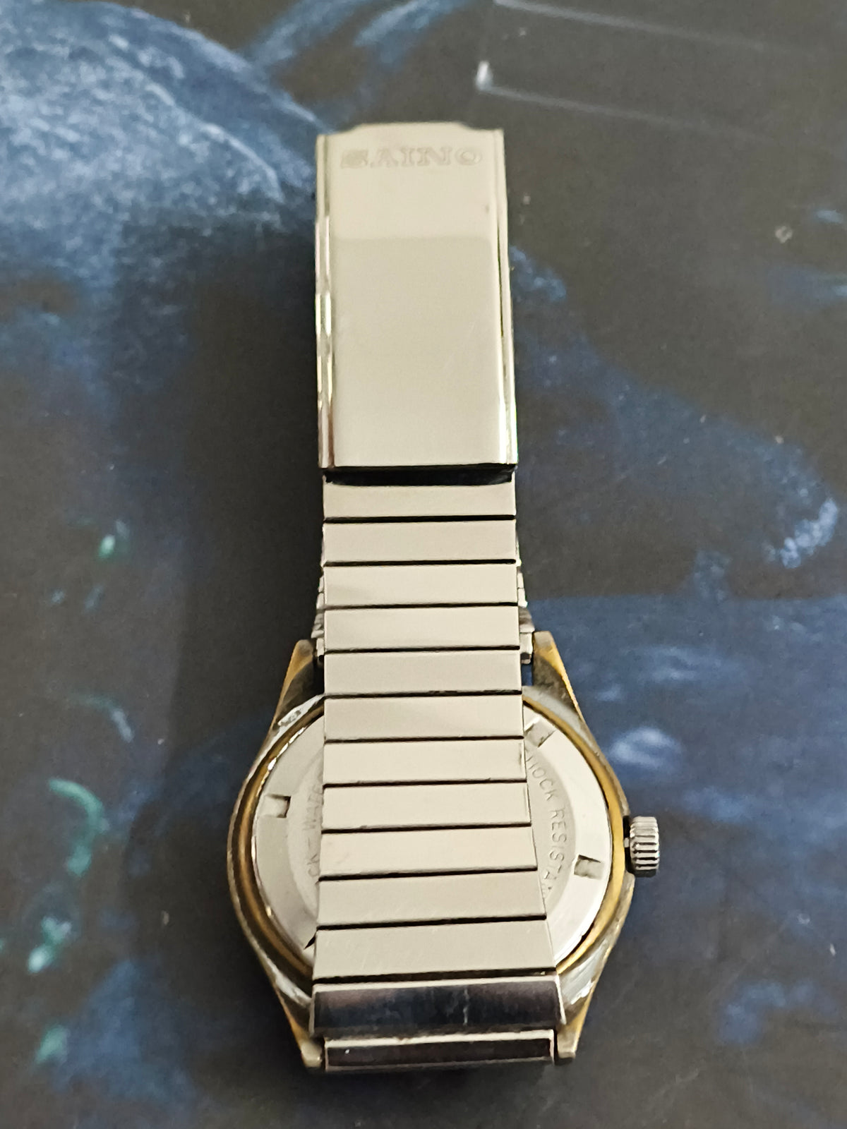 HMT Shakti Hand-wound Vintage Watch with a Silver-sunburst Cross-line Dial