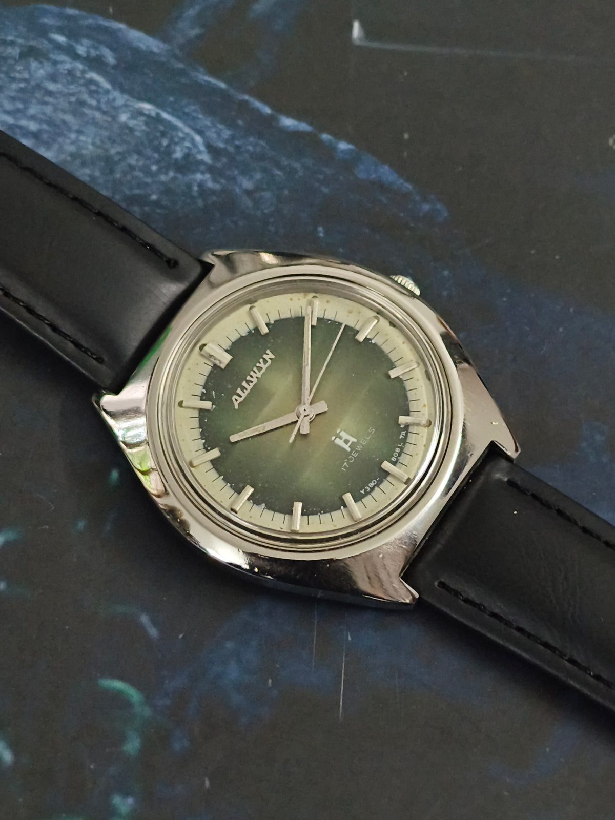 Allwyn Hand-wound Vintage Watch with a Dual-tone Dial