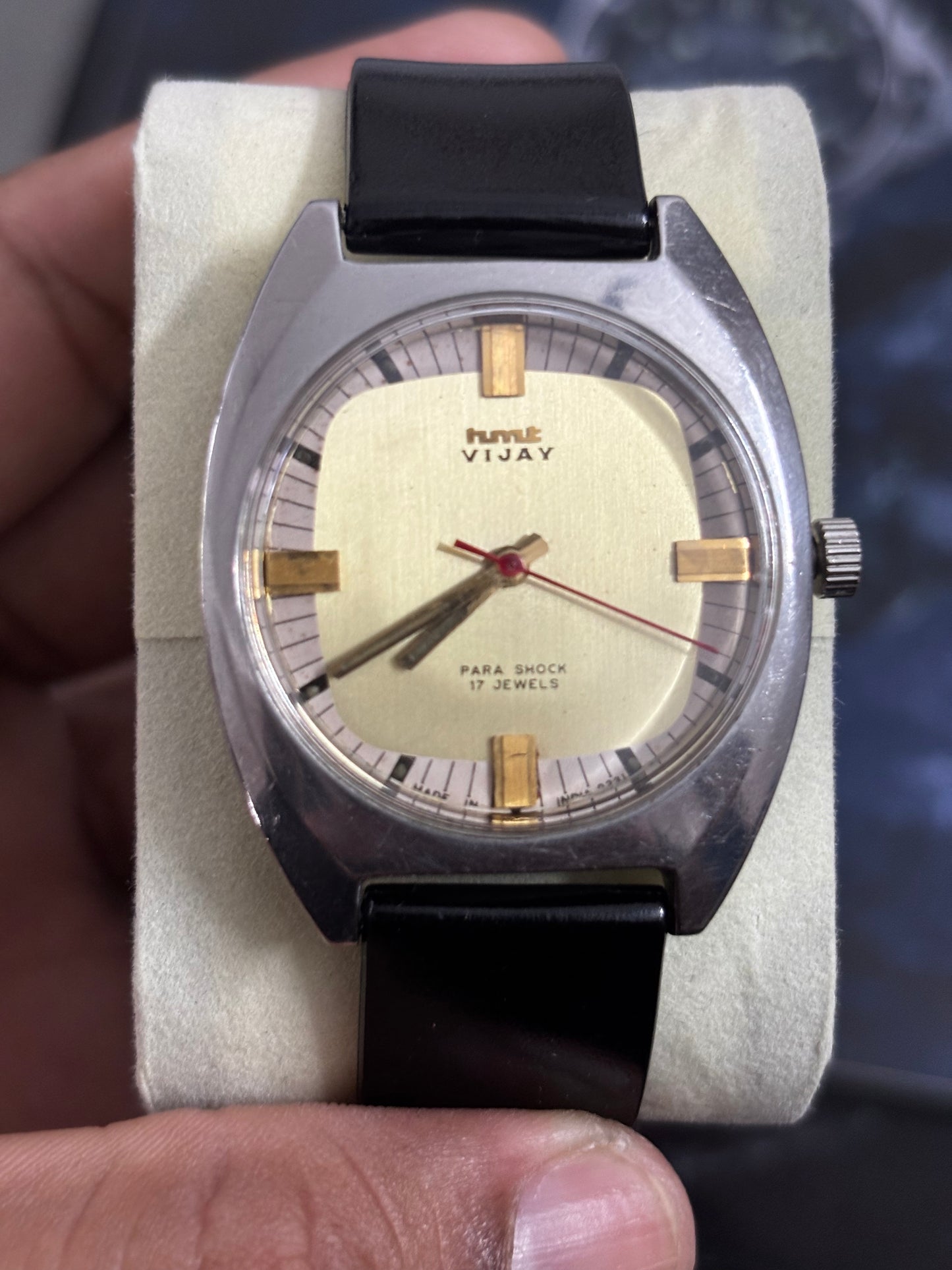 HMT Vijay Hand-wound Vintage Watch with a Golden Dial