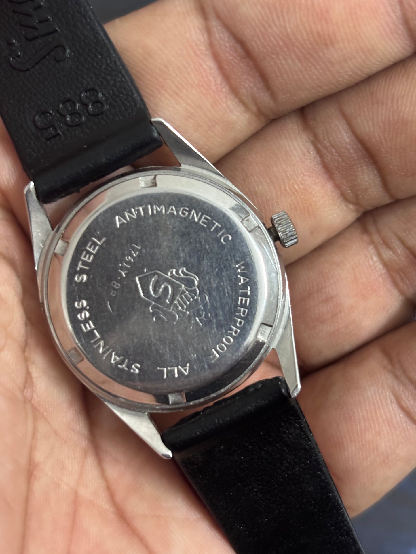 Henry Sandoz & Fils Mechanical Vintage Hand-wound Watch with a Silver-toned Dial