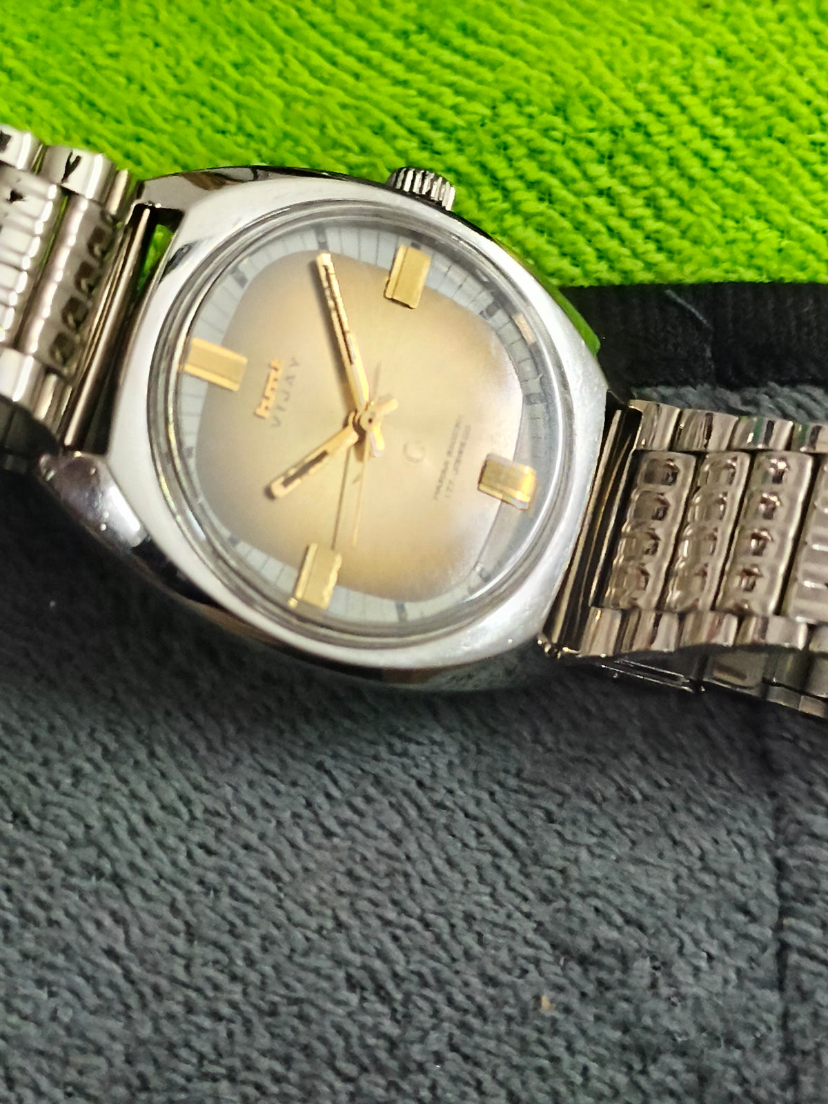 HMT Vijay Hand-wound Vintage Watch with a Gold to Brown Gradient Dial