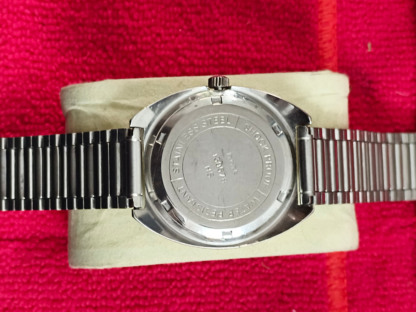 HMT Kohinoor Hand-wound Neo-vintage Watch with a Black Dial