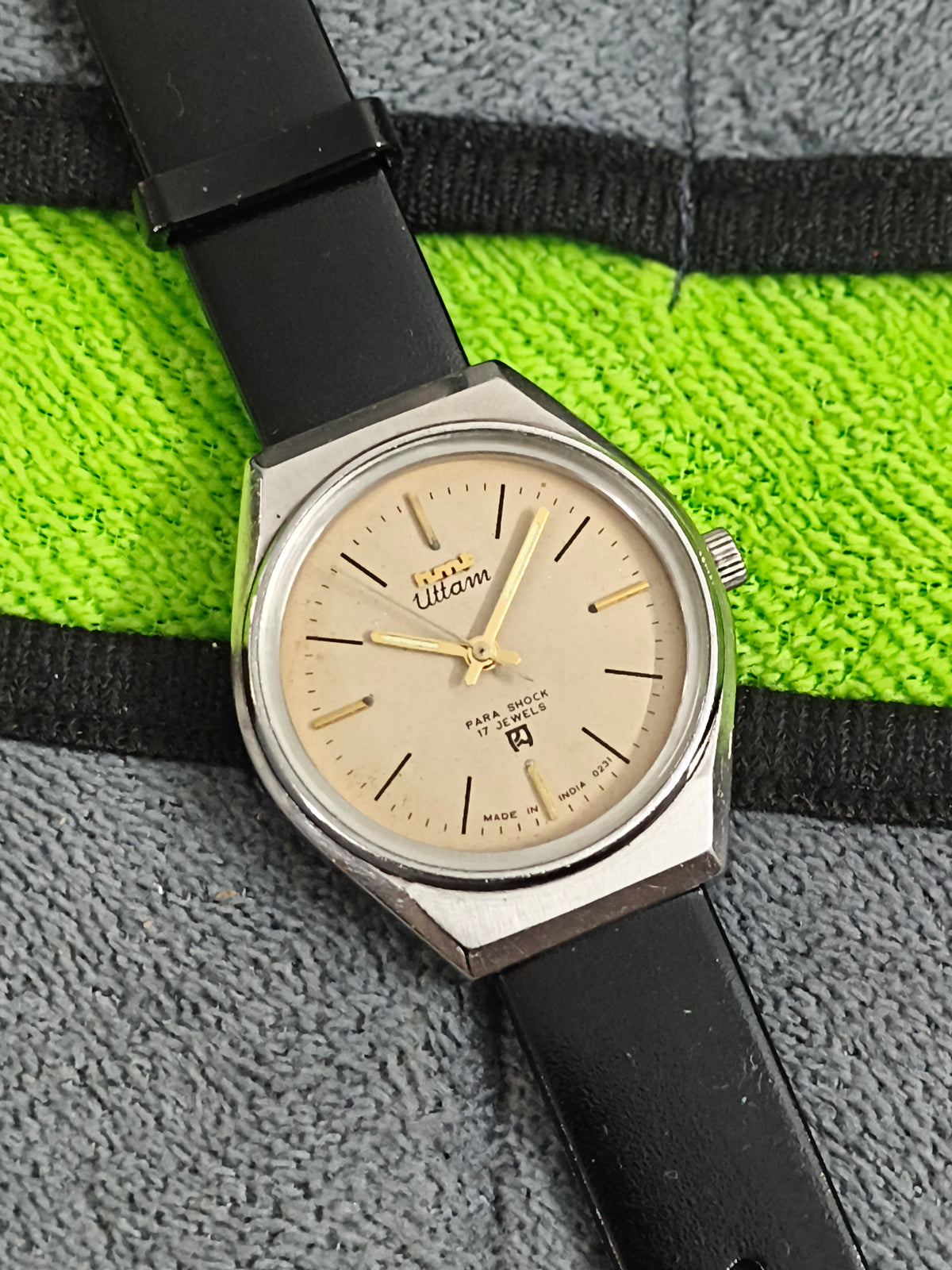 HMT Uttam Hand-wound Vintage Watch with a Tropical Beige Dial