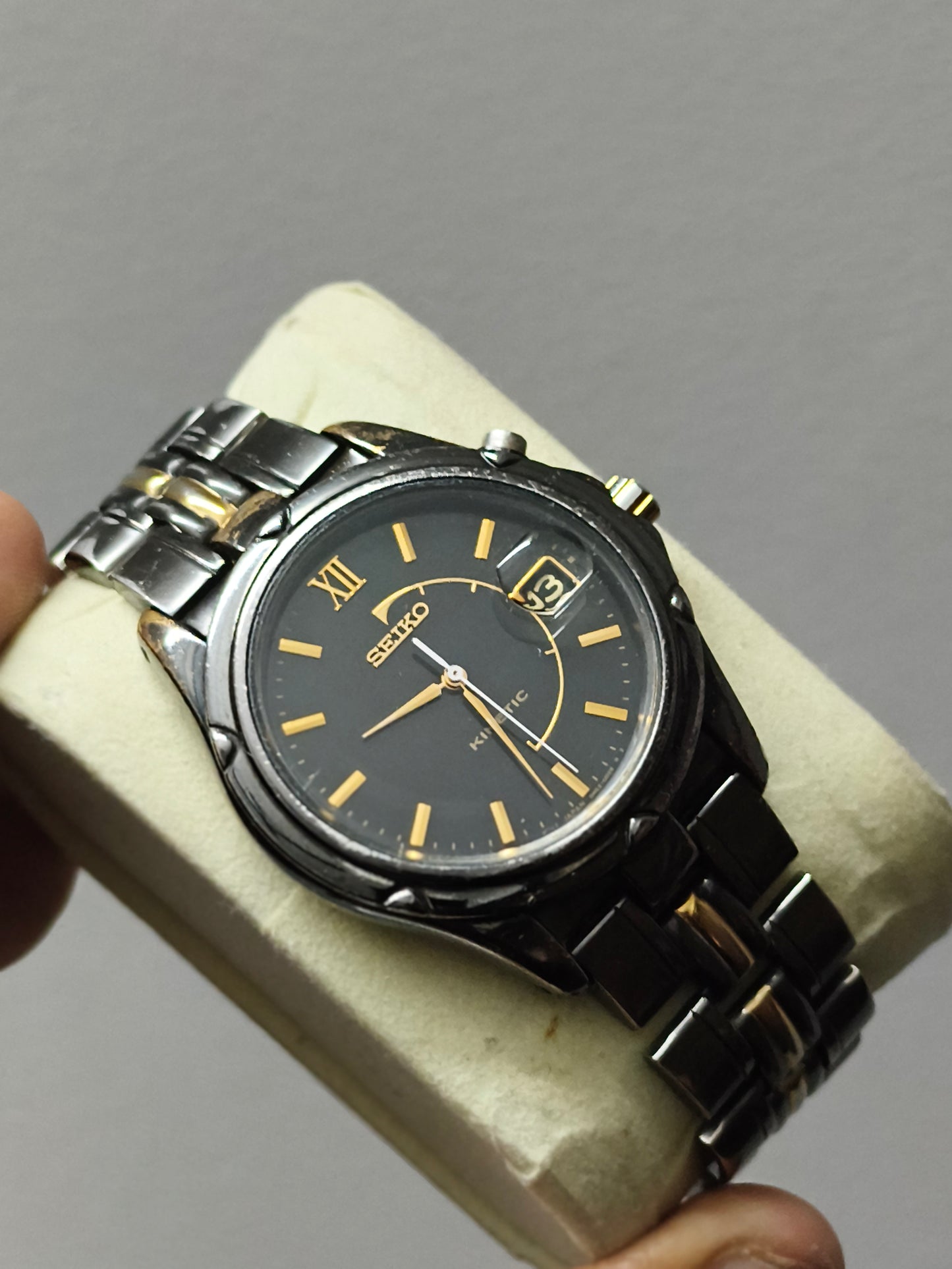 Seiko Kinetic Watch Gun-Metal with Gold Details, Model 5M62 0080