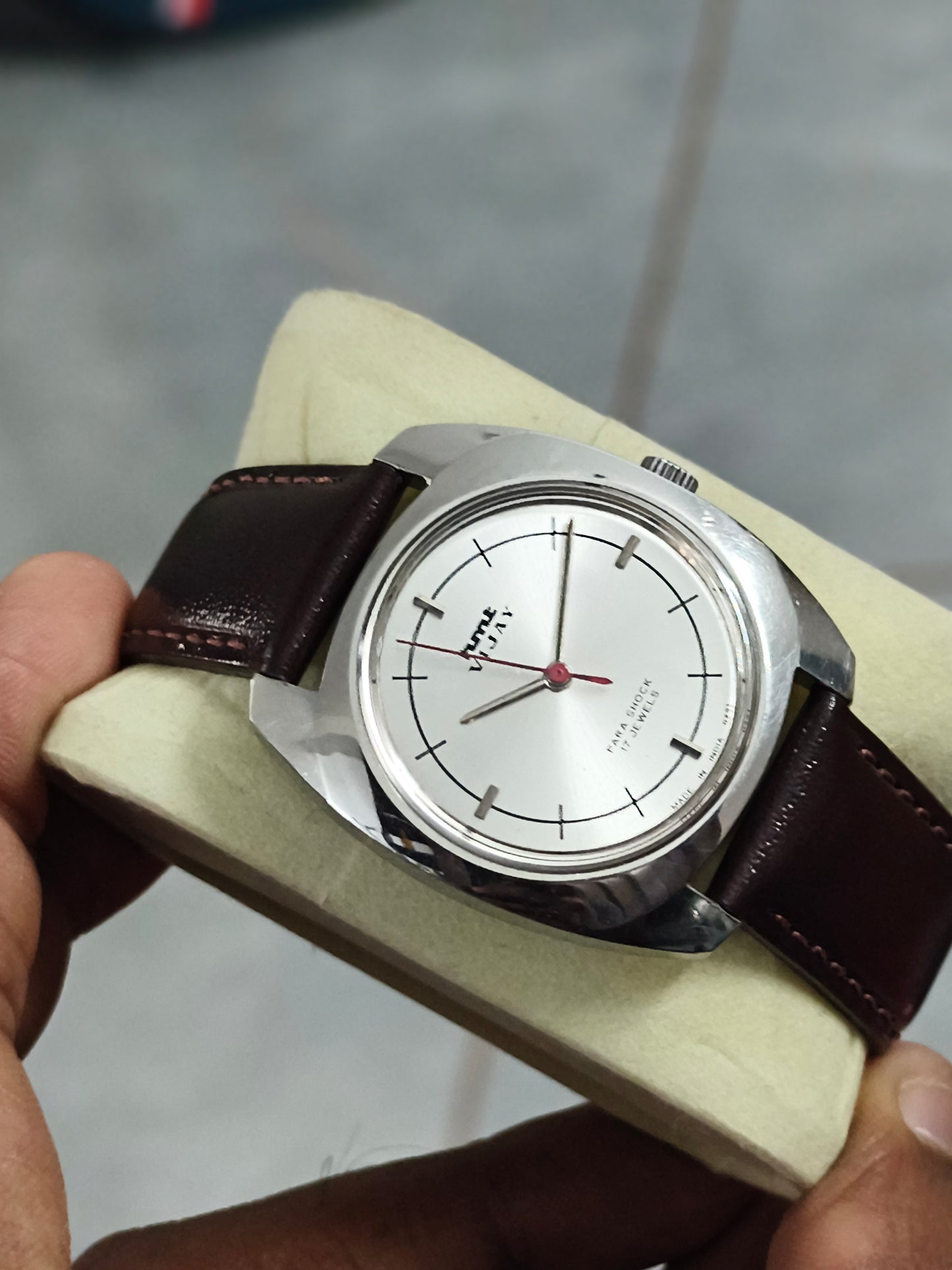 HMT Vijay Mechanical Hand-wound Watch with a Silver-toned Dial