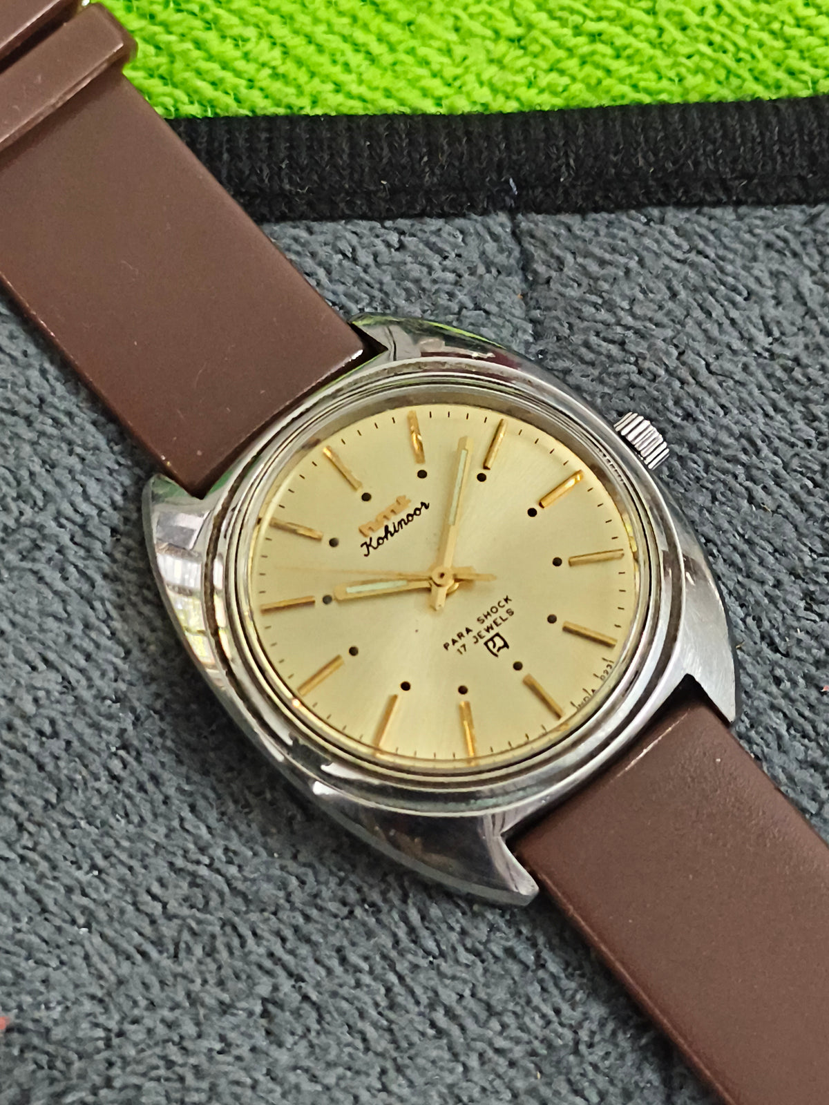 HMT Kohinoor Mechanical Hand-wound Watch with a Gold-toned Dial