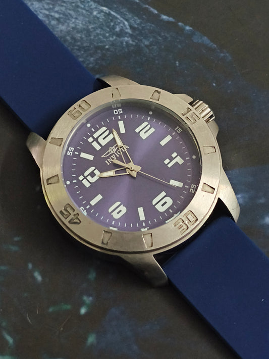 Invicta Quartz Watch with a Purple Sunburst Dial