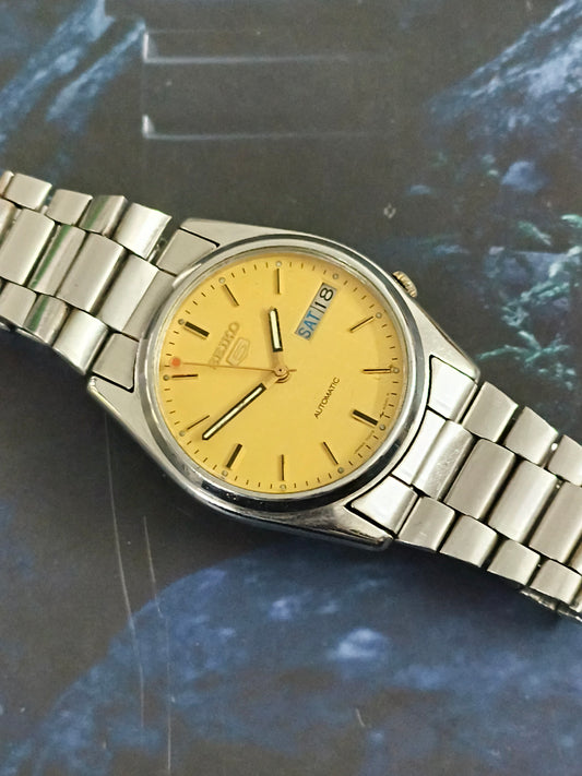 Seiko 5 Automatic Vintage Watch with a Gold-toned Graph-pattern Dial
