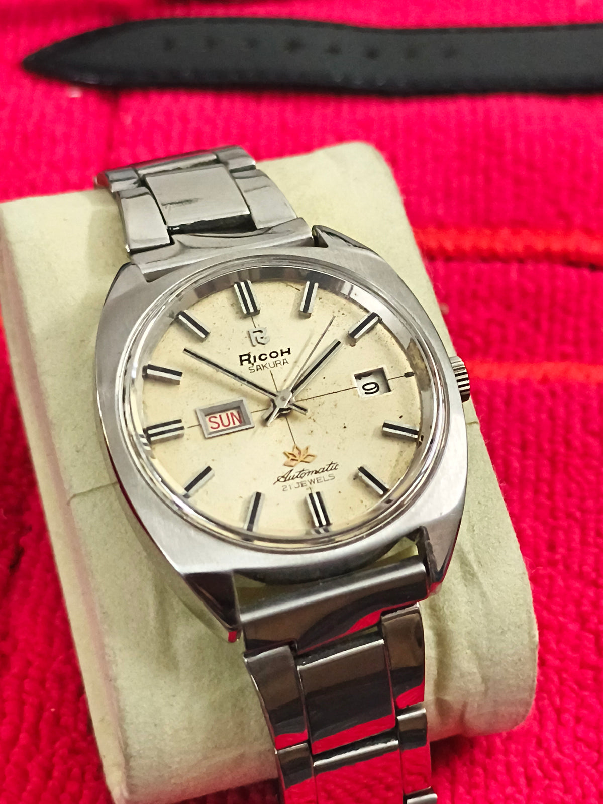 Ricoh Sakura Automatic Split Day Date Vintage Watch