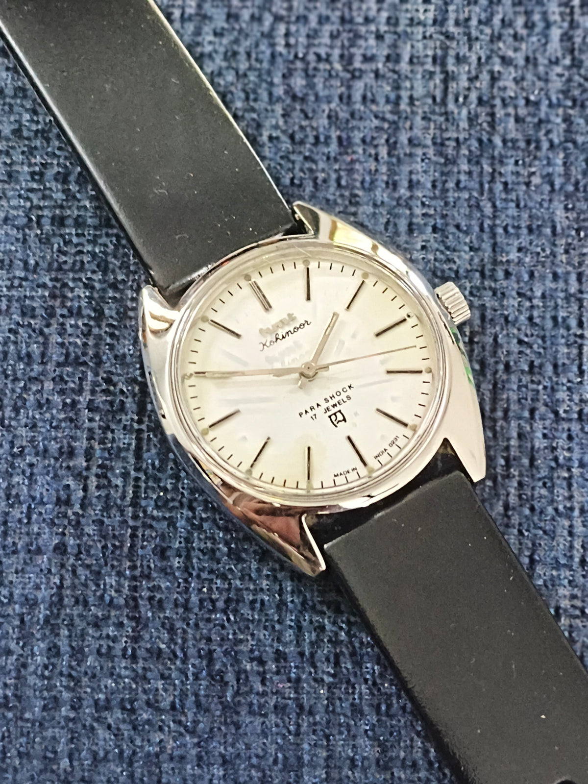 HMT Kohinoor Mechanical Hand-wound Watch with a White Patina Dial