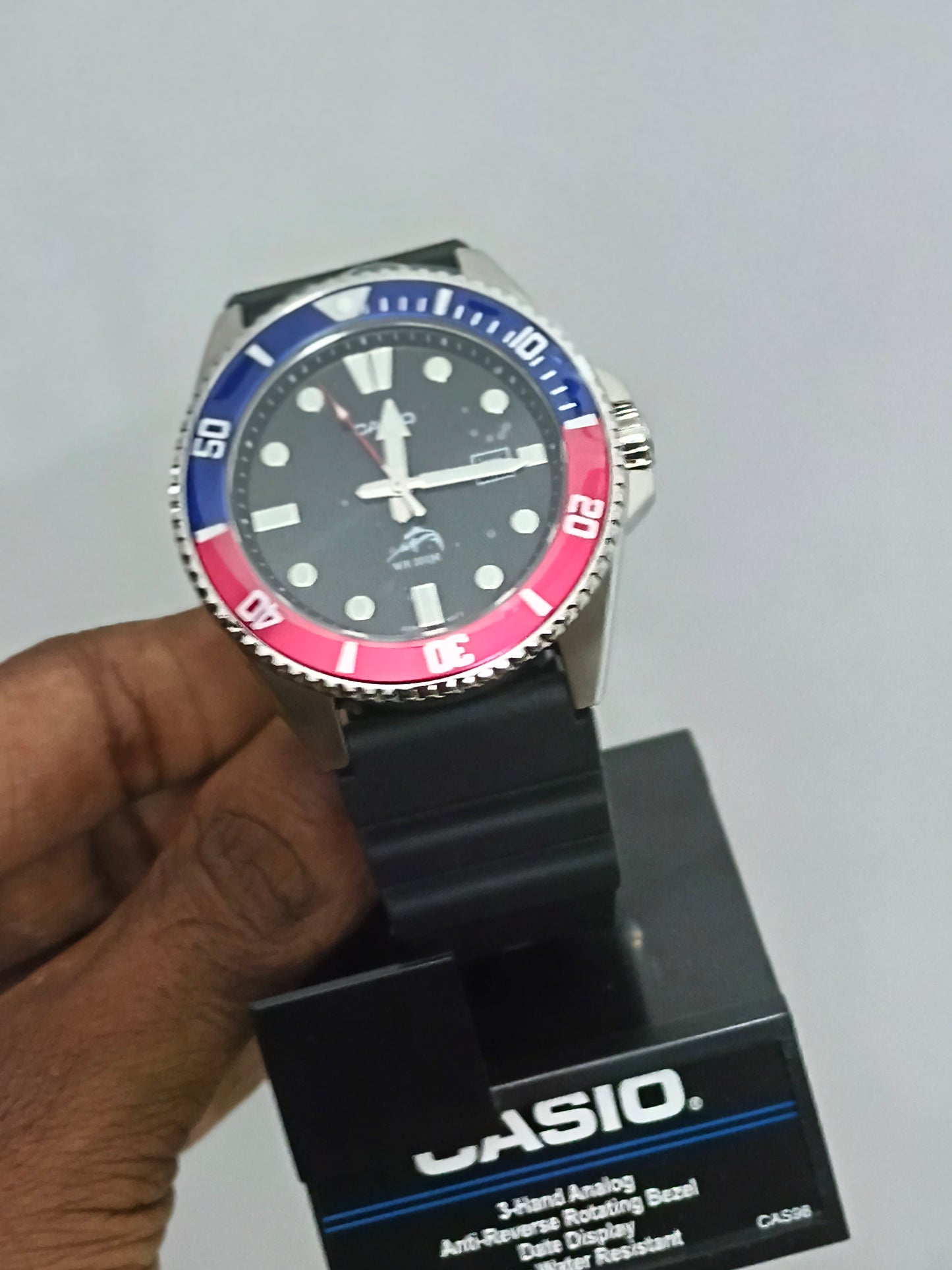 Casio MDV 106 Duro “Marlin” Pepsi (Blue and Red)