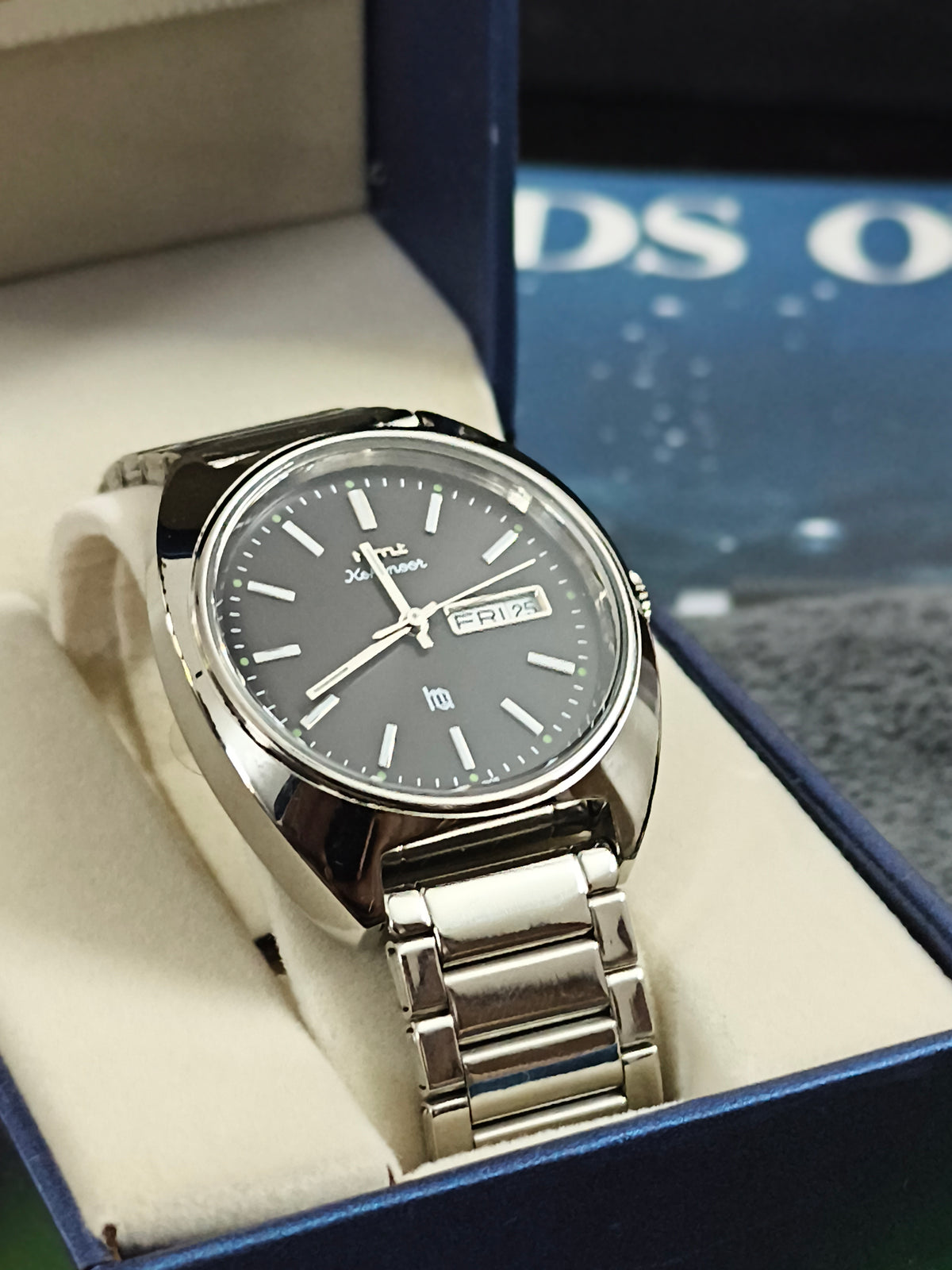 HMT Kohinoor Quartz Watch with a Black Dial