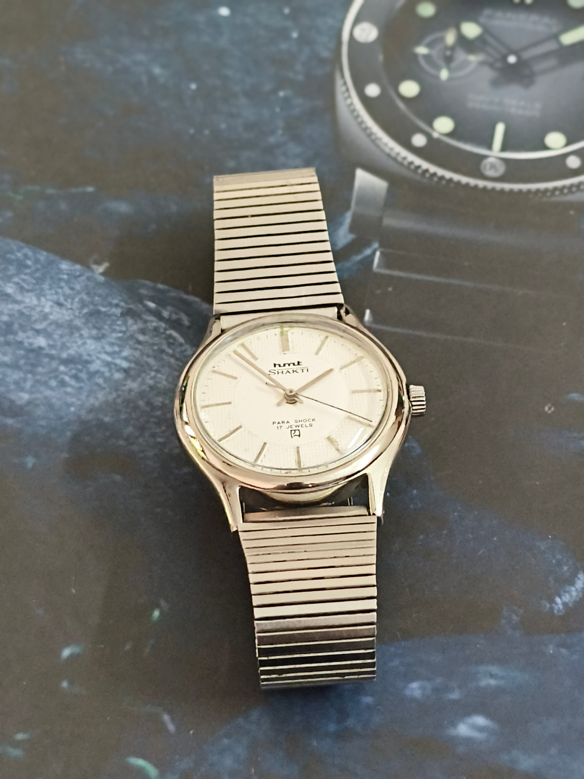 HMT Shakti Hand-wound Vintage Watch a White Dial