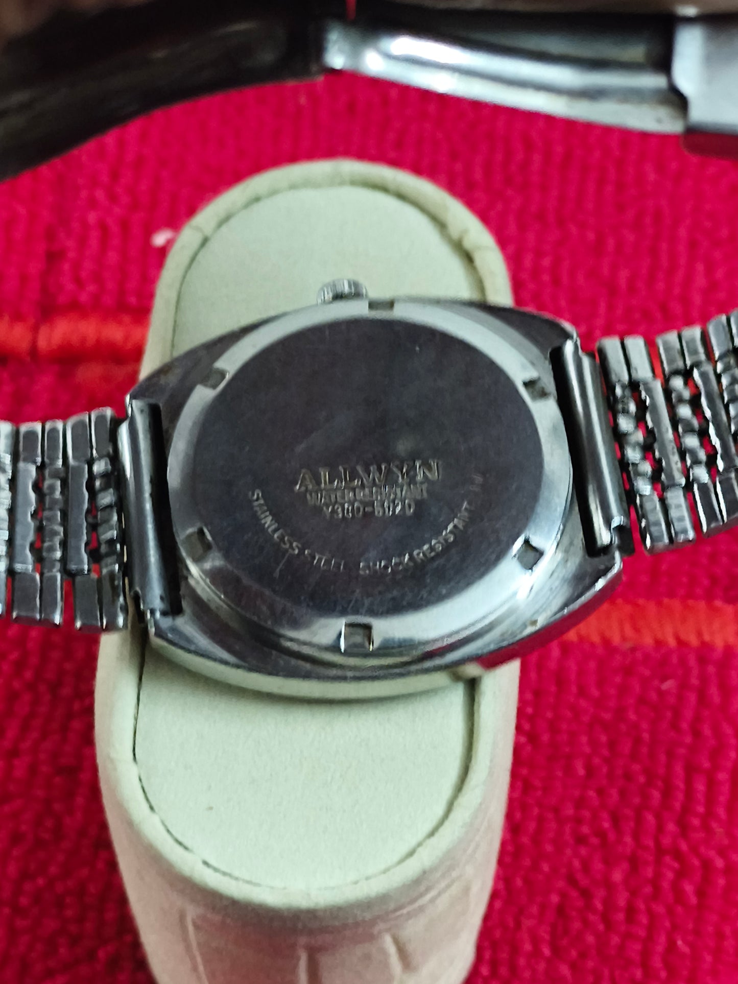 Allwyn Vintage Mechanical Hand-wound Watch with a Blue Horizontal Stripes Pattern