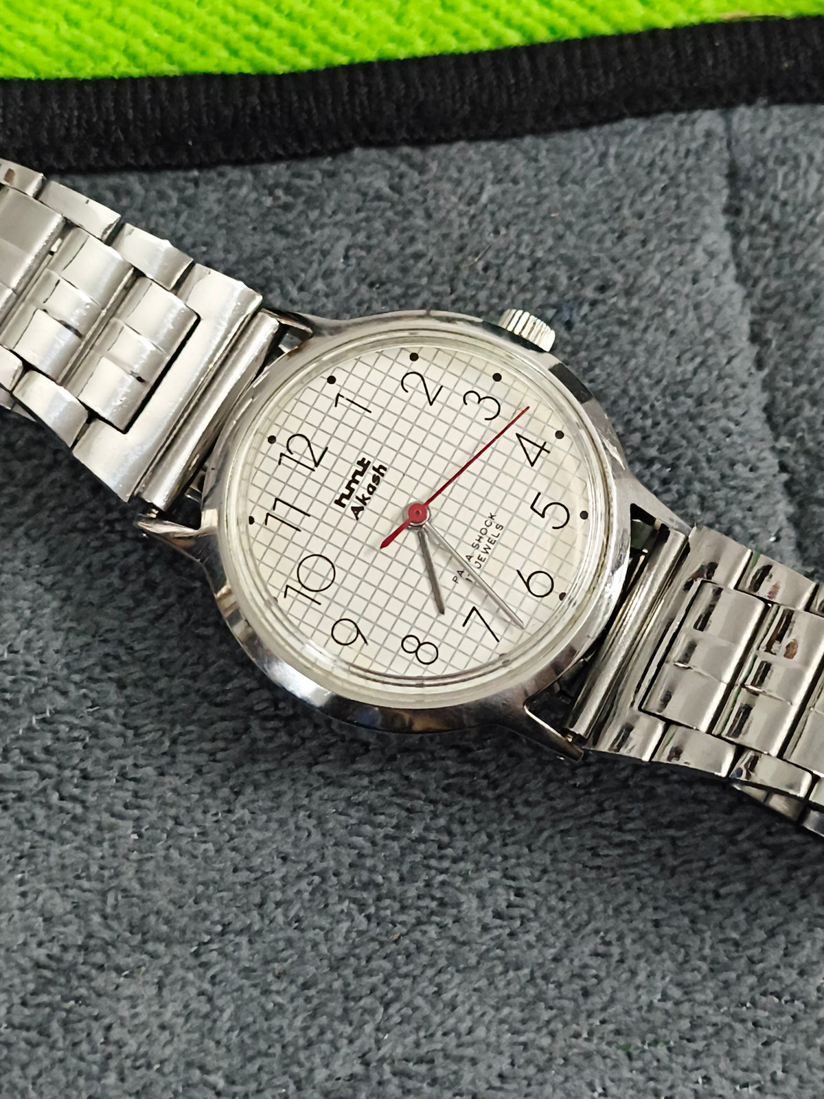HMT akash mechanical watch white check dial-red seconds hand