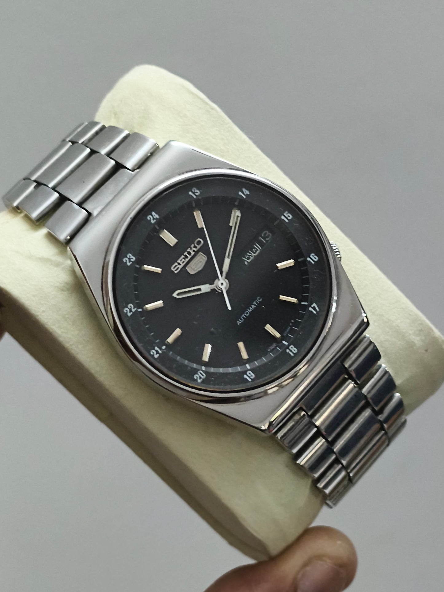 Seiko 5 Automatic Watch with 24-H Black Dial