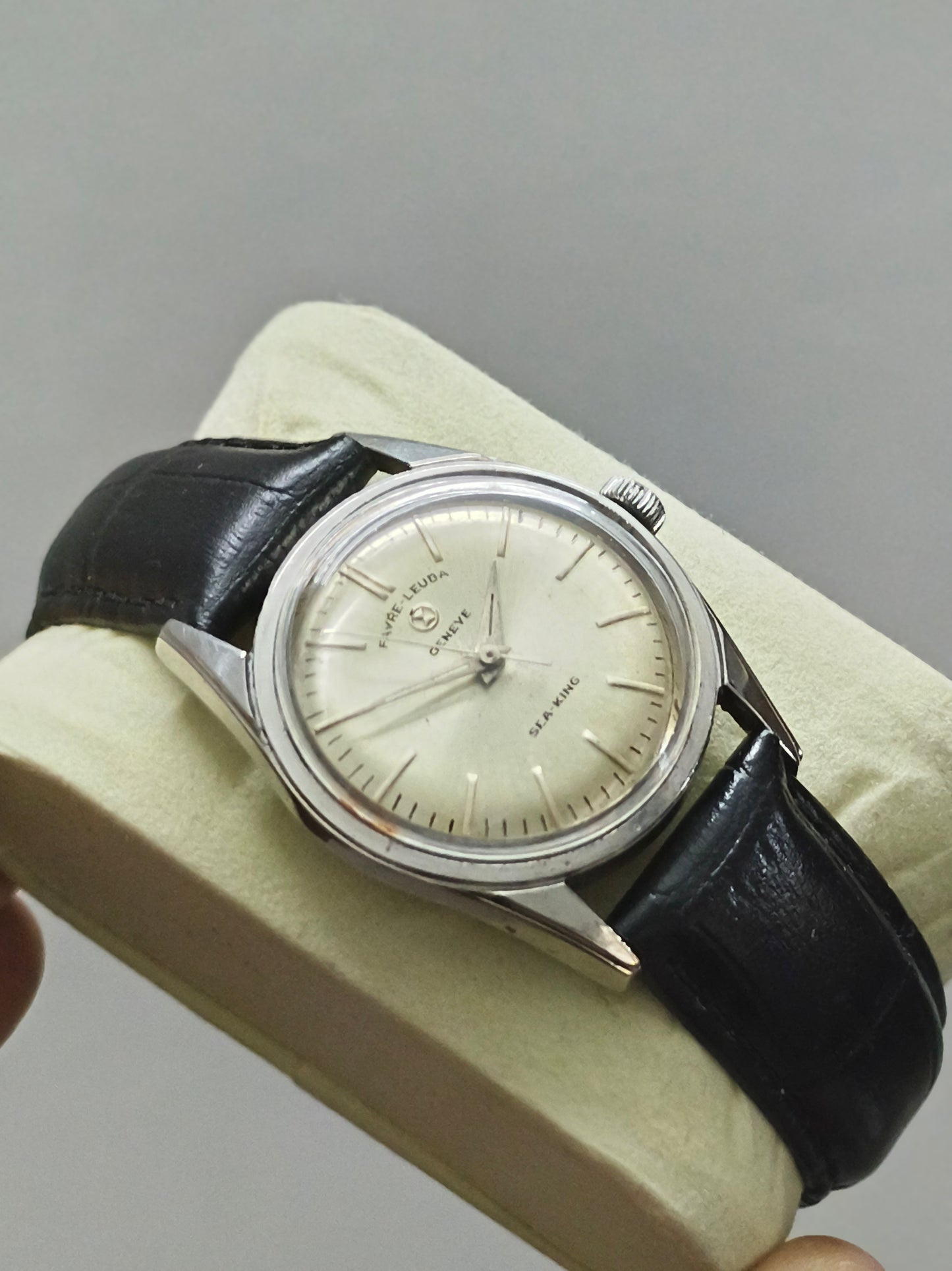Favre Leuba Vintage Mechanical Sea King Watch 32mm with Silver Dial
