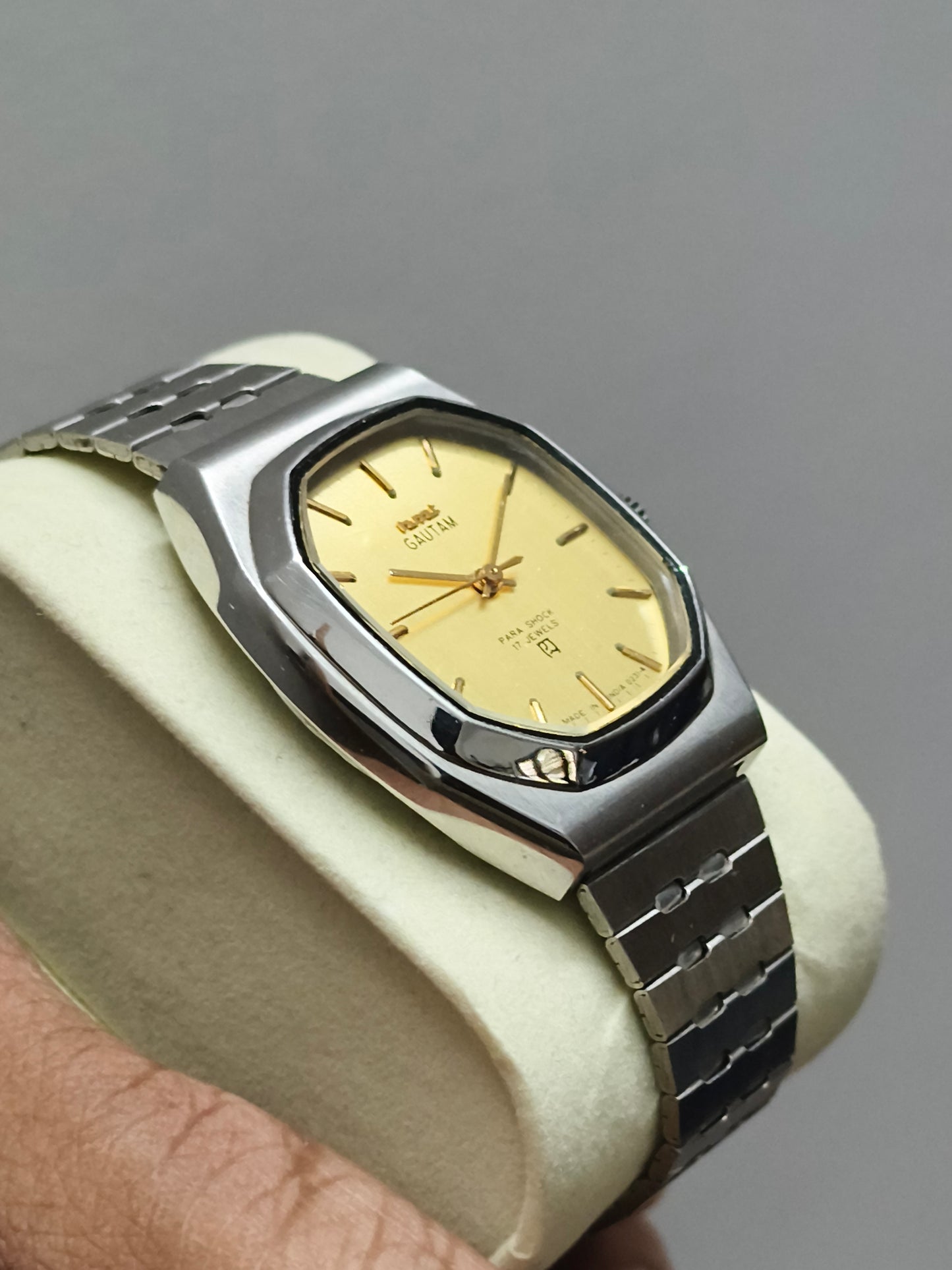 HMT Gautam Mechanical Hand-wound Watch with Gold Toned Dial