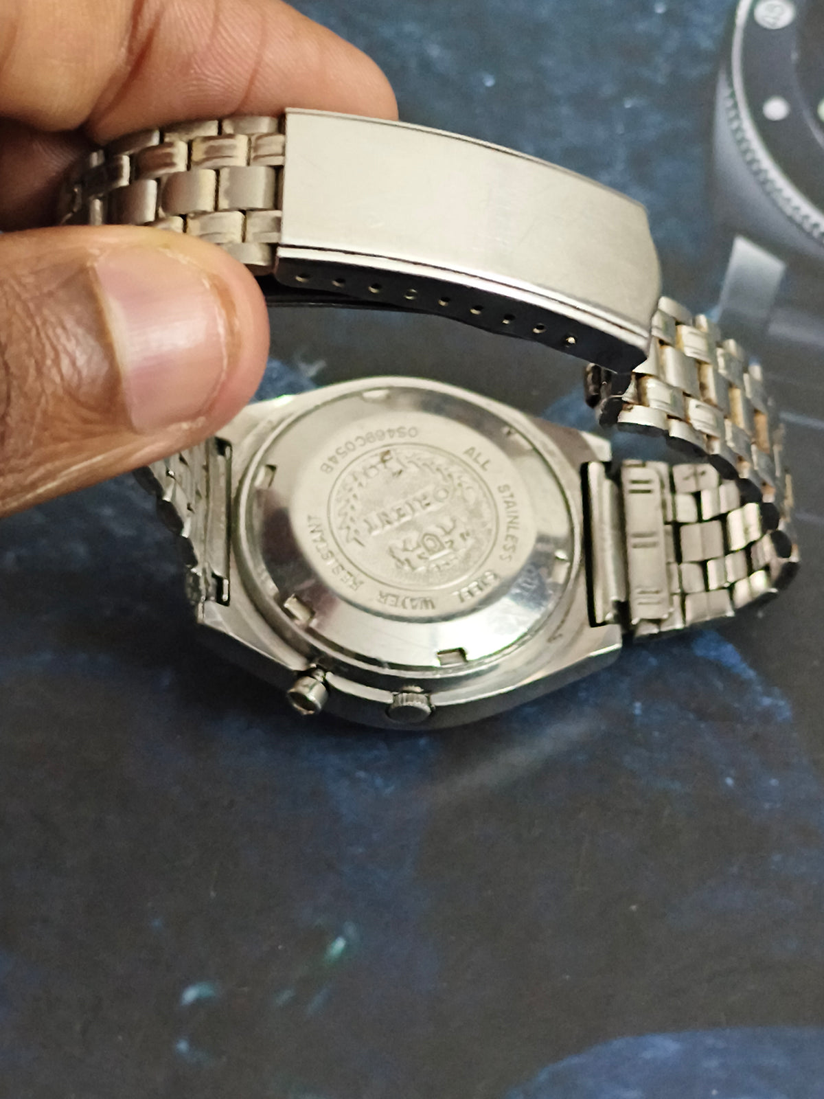 Orient "Crystal" Neo-Vintage Automatic Day Date Watch with a Black Dial and Golden Details