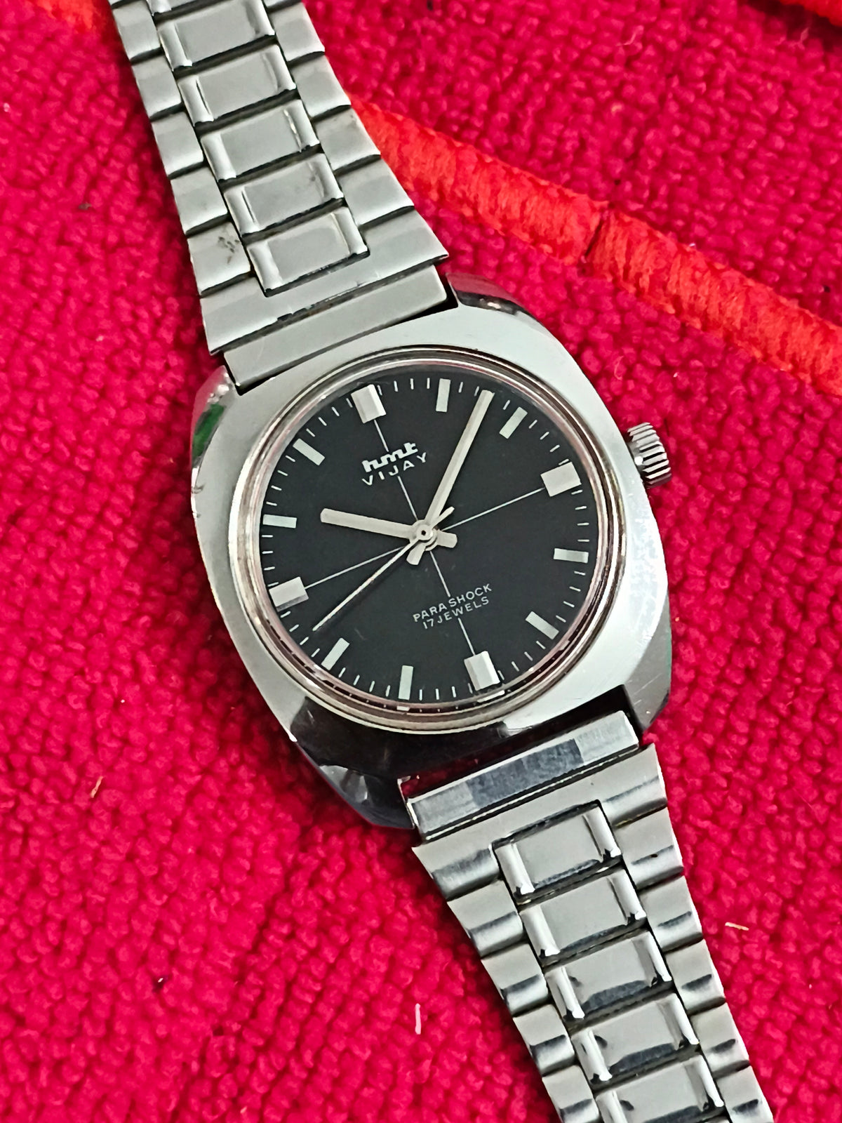 HMT Vijay Hand-wound Vintage Watch with a Black Crosshair Design Dial