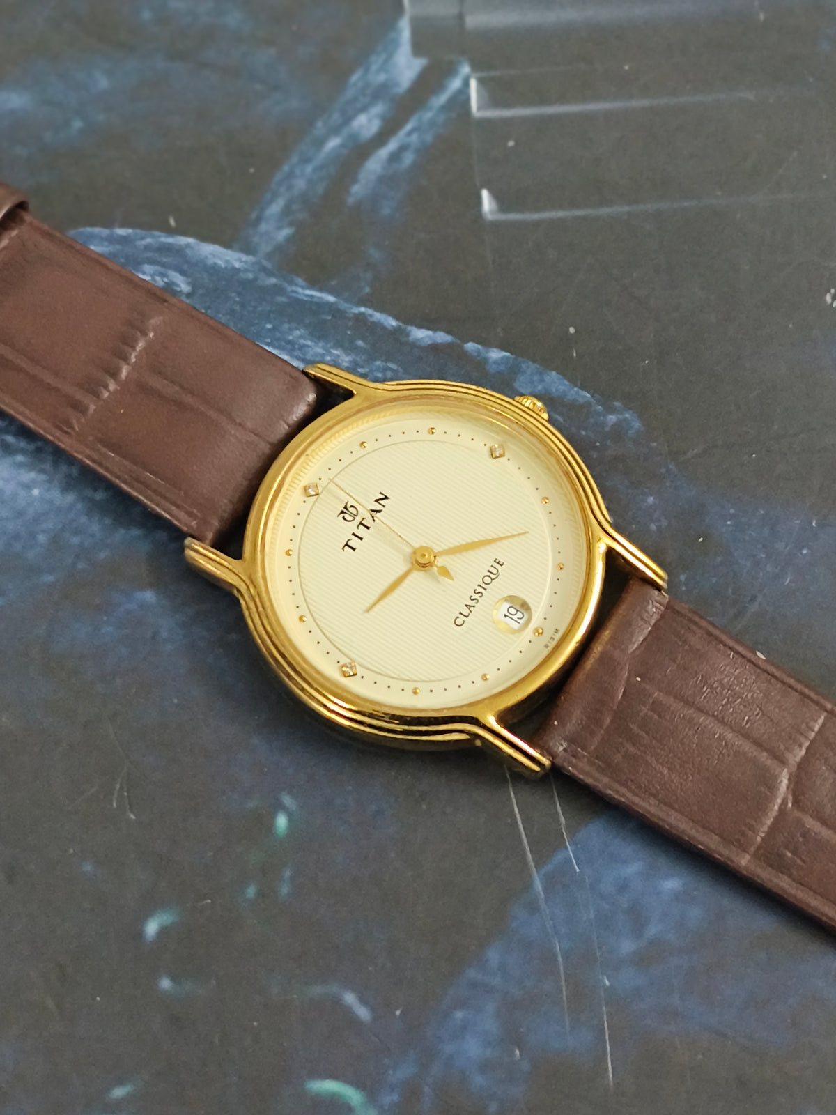 Titan Classique Quartz Pre-loved Watch