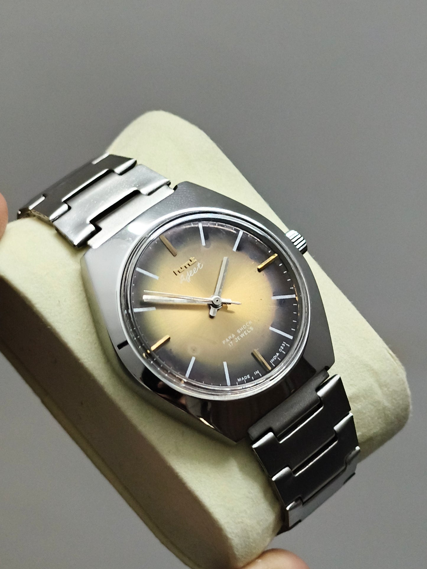 HMT Ajeet Hand-wound Mechanical Watch with Gradient Dial