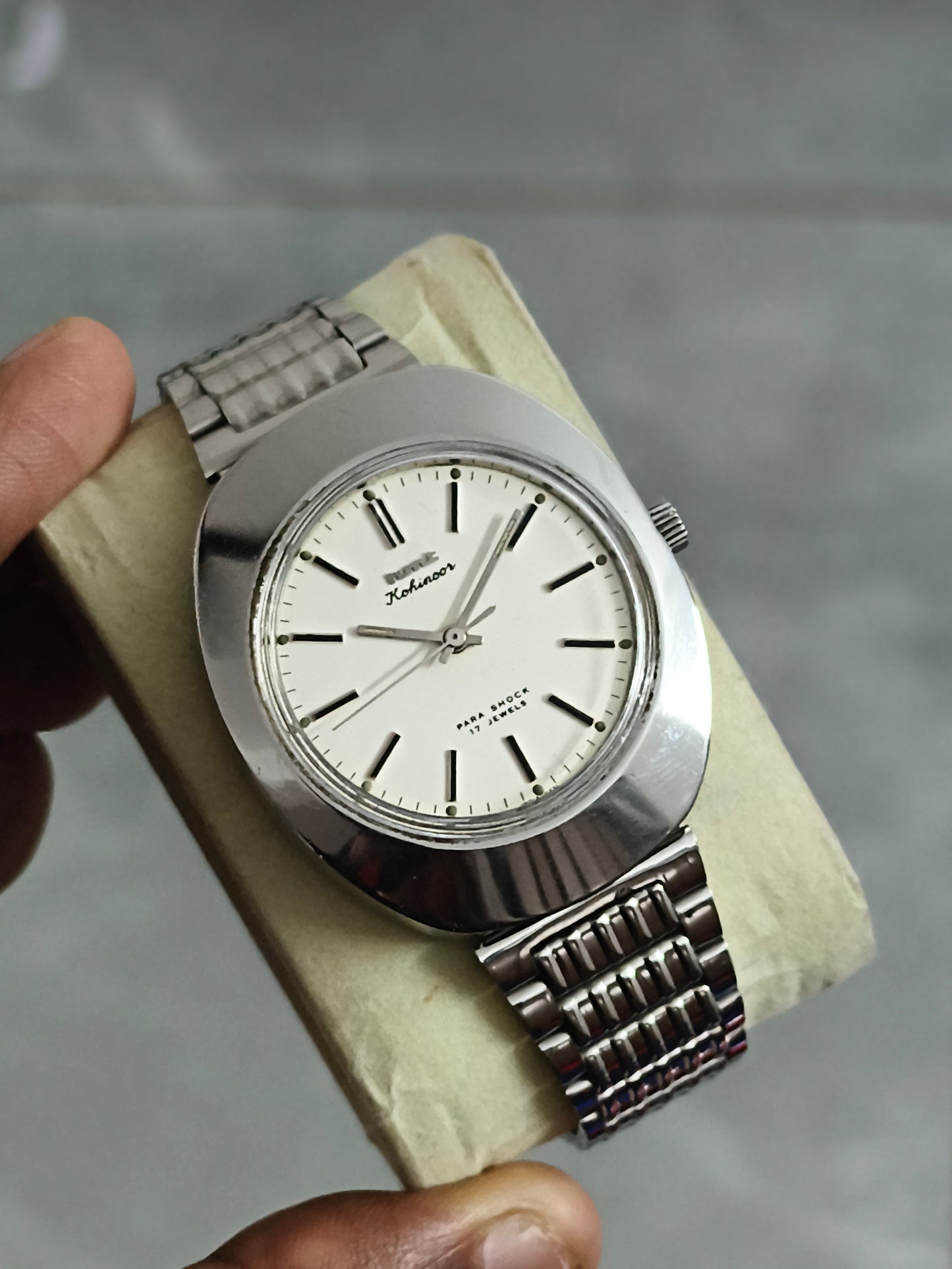 HMT Kohinoor Hand-wound Watch with Oval-Cushion Case and White Dial