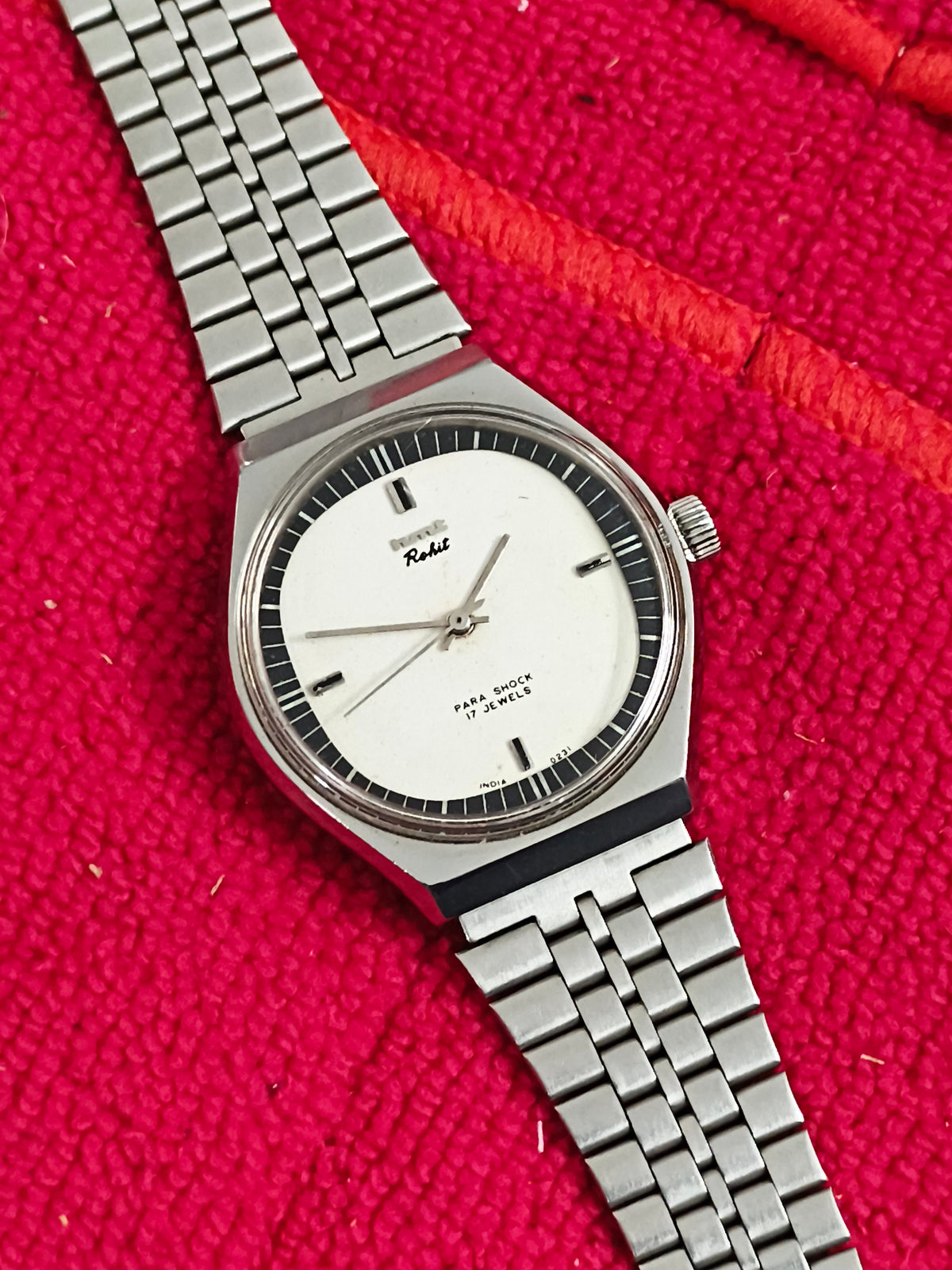 HMT Rohit Hand-wound Vintage Watch with a White Dial