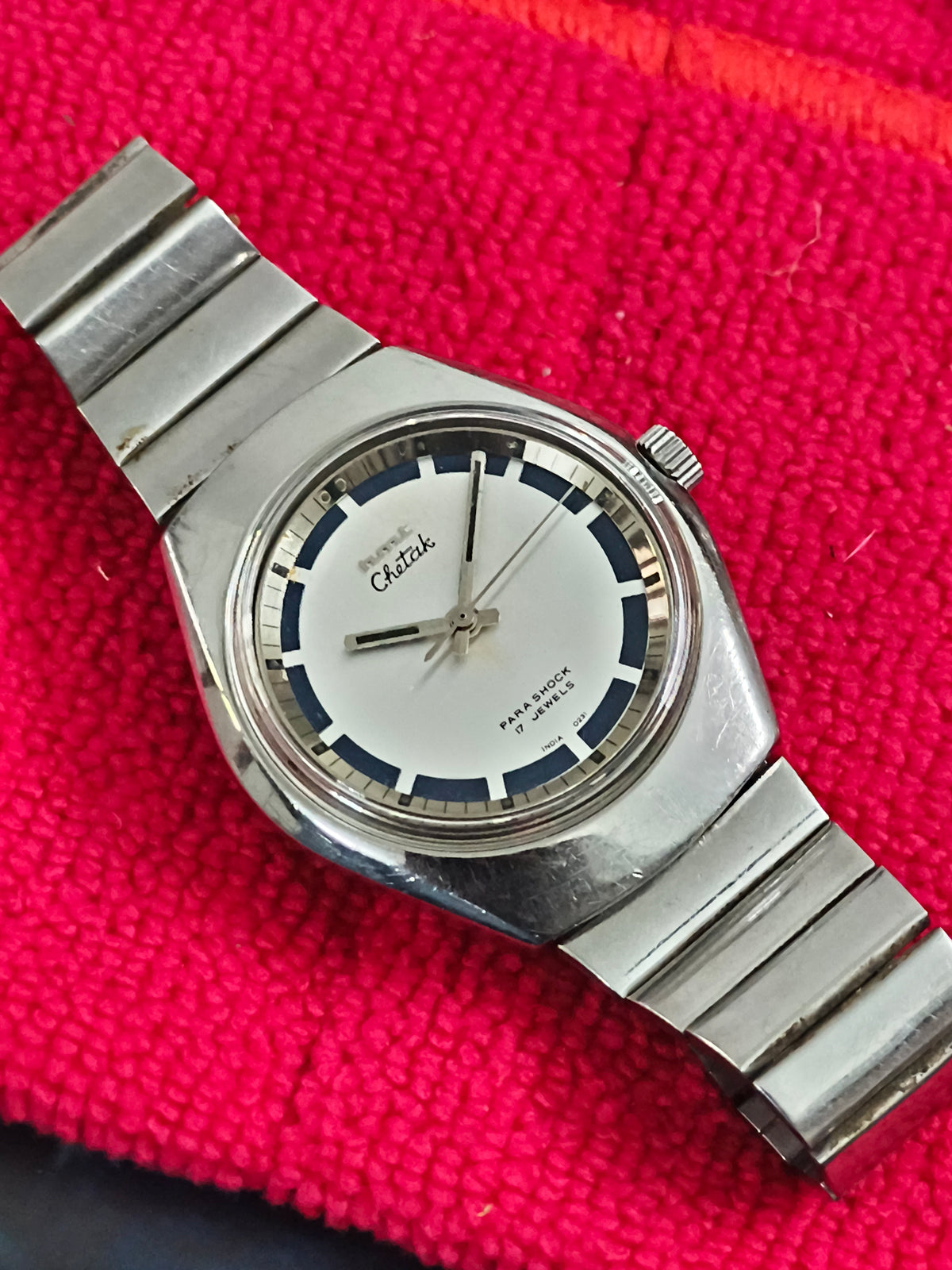 HMT Chetak Hand-wound Vintage Watch with a Dual Tone Dial (Silver and Blue)