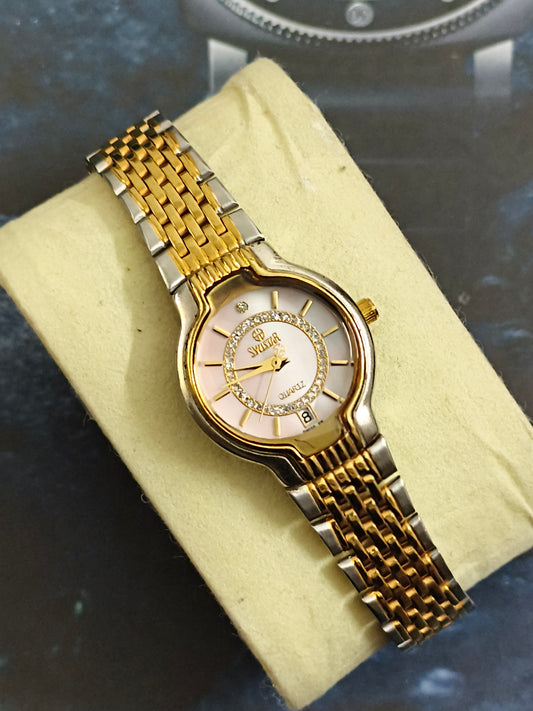 Swistar Ladies’s Neo-Vintage Two-tone Watch with a Mother of Pearl Dial