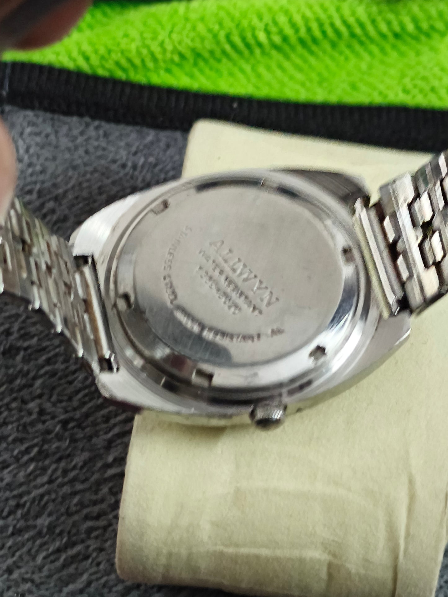 Allwyn Vintage Mechanical Hand-wound Watch with a White Dial