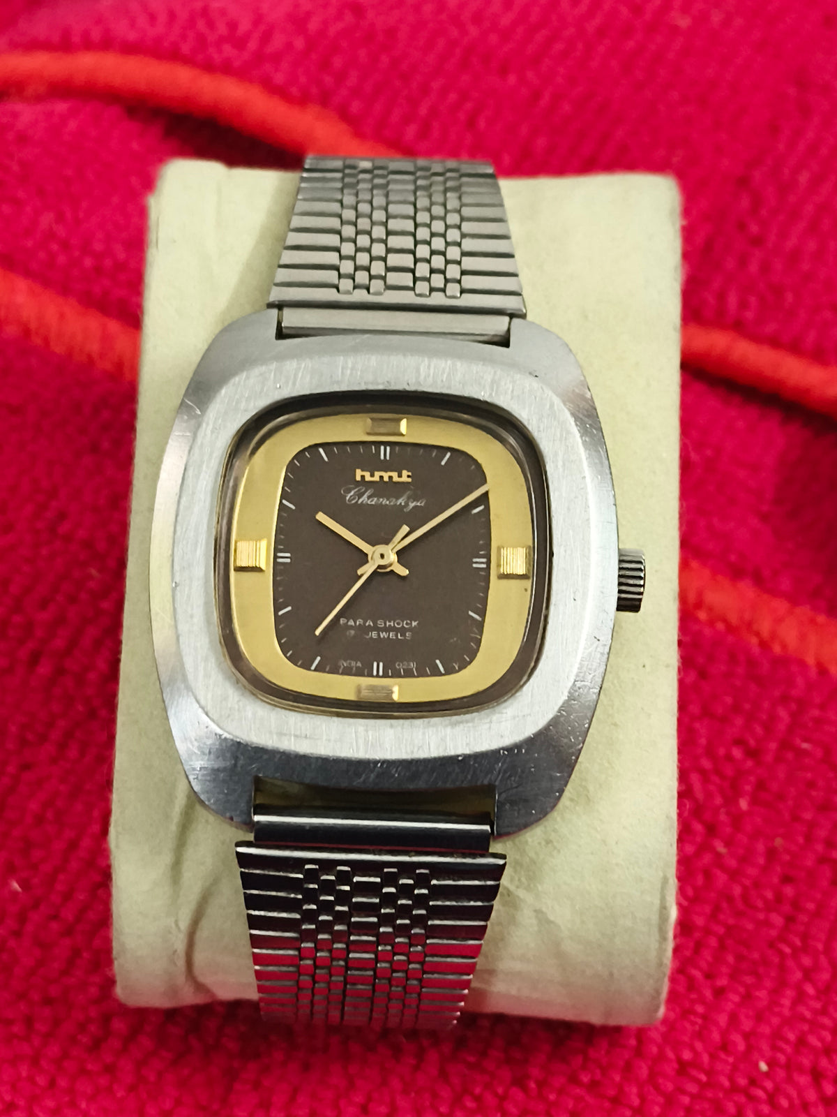 HMT Chanakya Hand-wound Vintage Watch with a Dual Tone Dial
