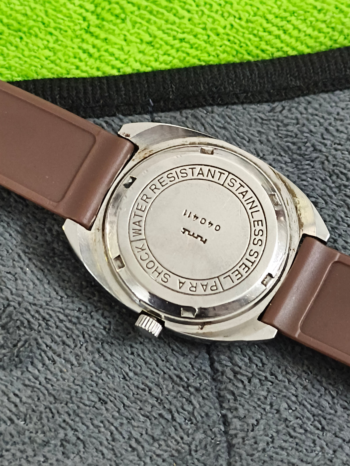 HMT Kohinoor Mechanical Hand-wound Watch with a Gold-toned Dial