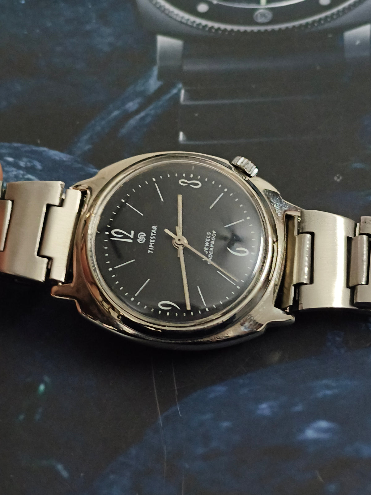Timestar Vintage Mechanical Hand-wound Watch with a Black Art Deco Dial