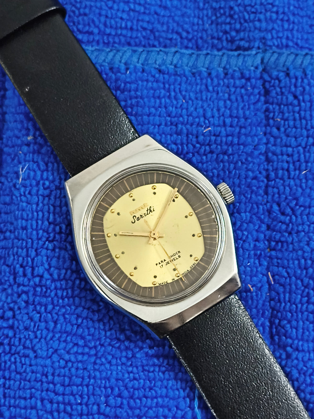 HMT Sarathi Hand-wound Neo-Vintage Watch with a Grey Dial