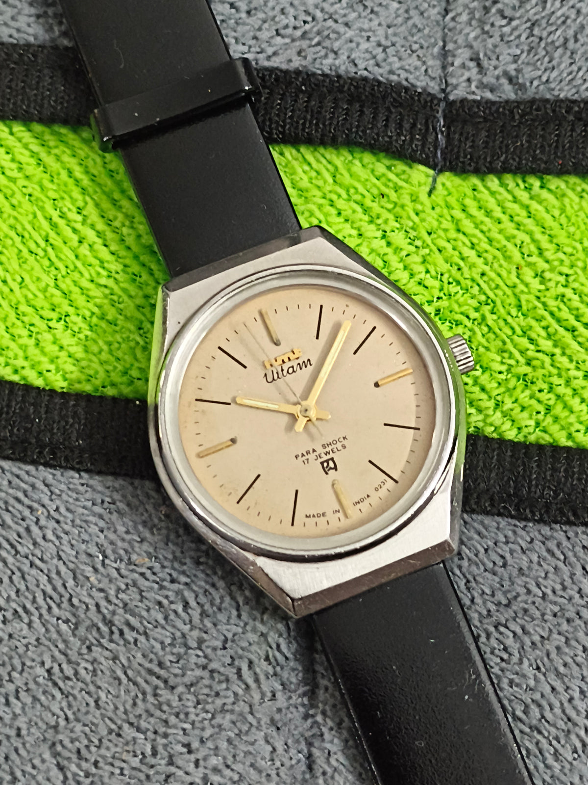 HMT Uttam Hand-wound Vintage Watch with a Tropical Beige Dial
