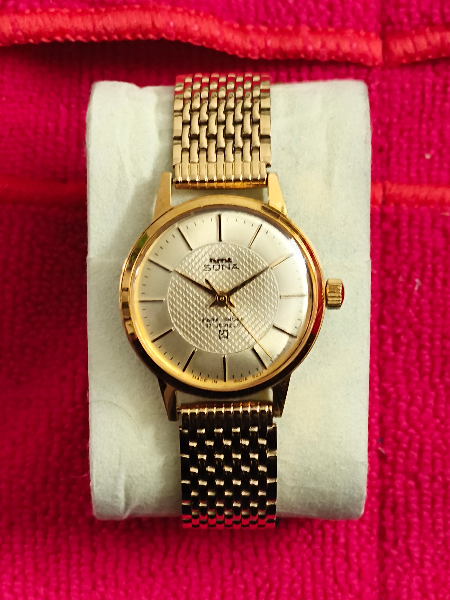 HMT Sona Small Hand-wound Neo-vintage Watch (34mm) with a Champagne-toned Dial