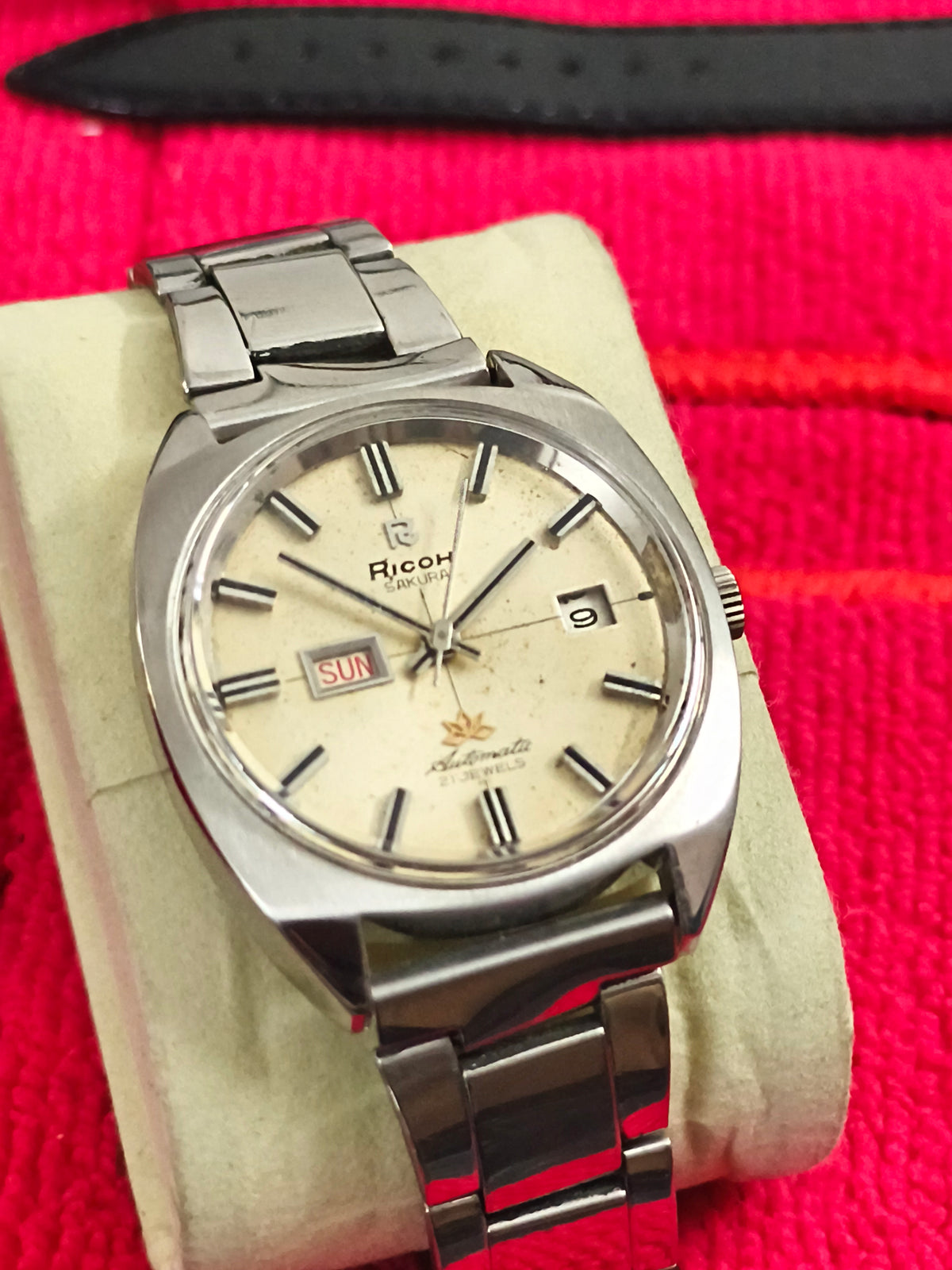 Ricoh Sakura Automatic Split Day Date Vintage Watch