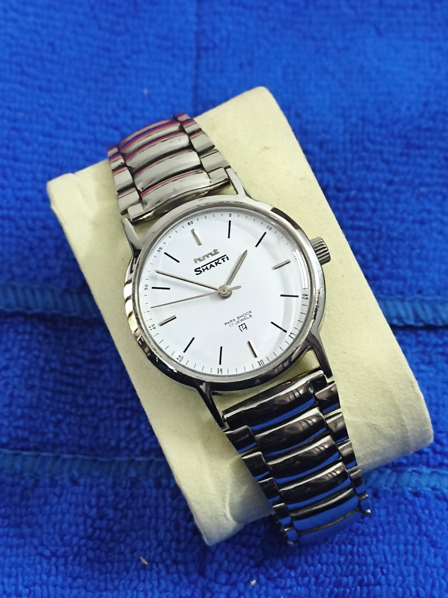 HMT Shakti Hand-wound Watch with a White Dial