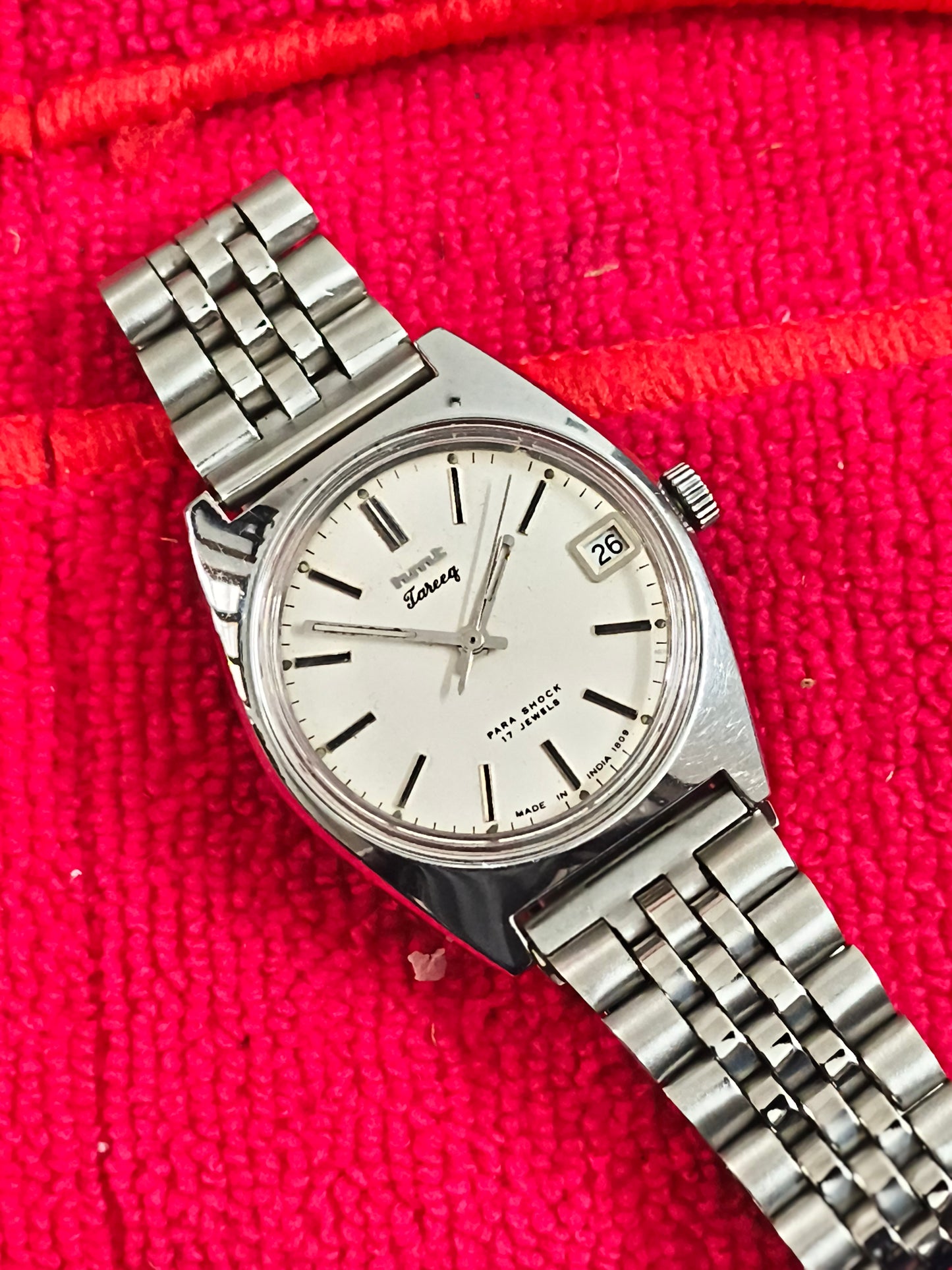 HMT Tareeq Hand-wound Mechanical Watch with a White Dial
