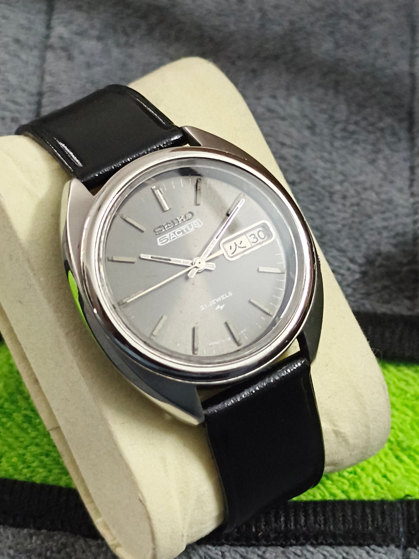 Seiko 5 Actus Automatic Vintage Watch with a Grey Sun-burst Dial, JDM Variant