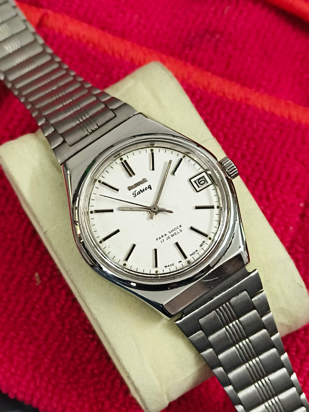 HMT Tareeq Hand-wound Vintage Watch with a White Patina Dial